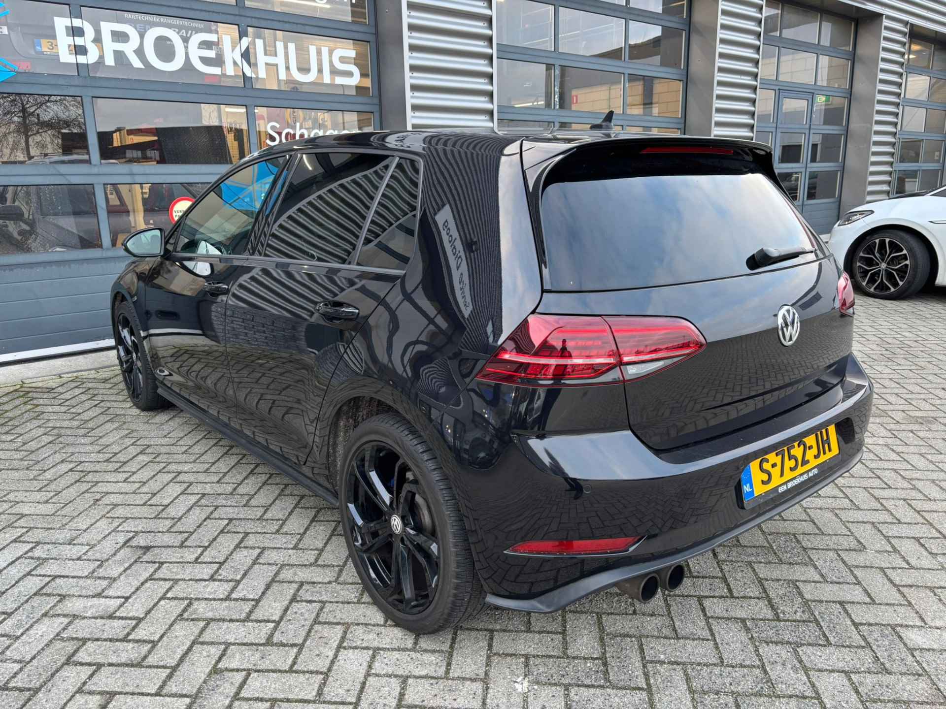 Volkswagen Golf 1.4 TSI 204 pk PHEV GTE | Achteruitrijcamera | Dodehoek detectie | Elektrische geheugen stoel | Leder | - 11/15