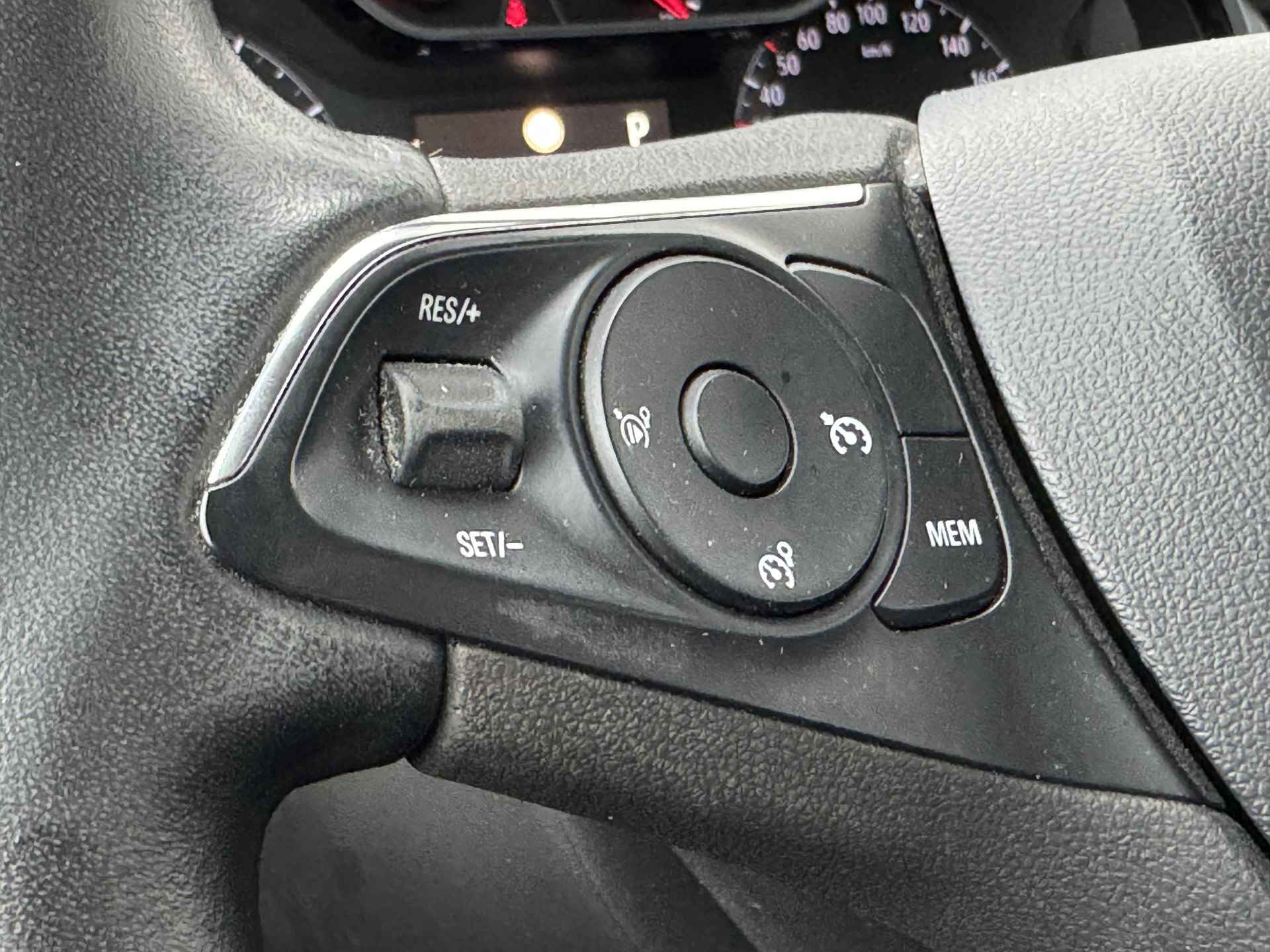 Opel Crossland X 1.2 Turbo Innovation Automaat met Navi/Camera, Climate Controle, Zwarte Accenten! - 19/23