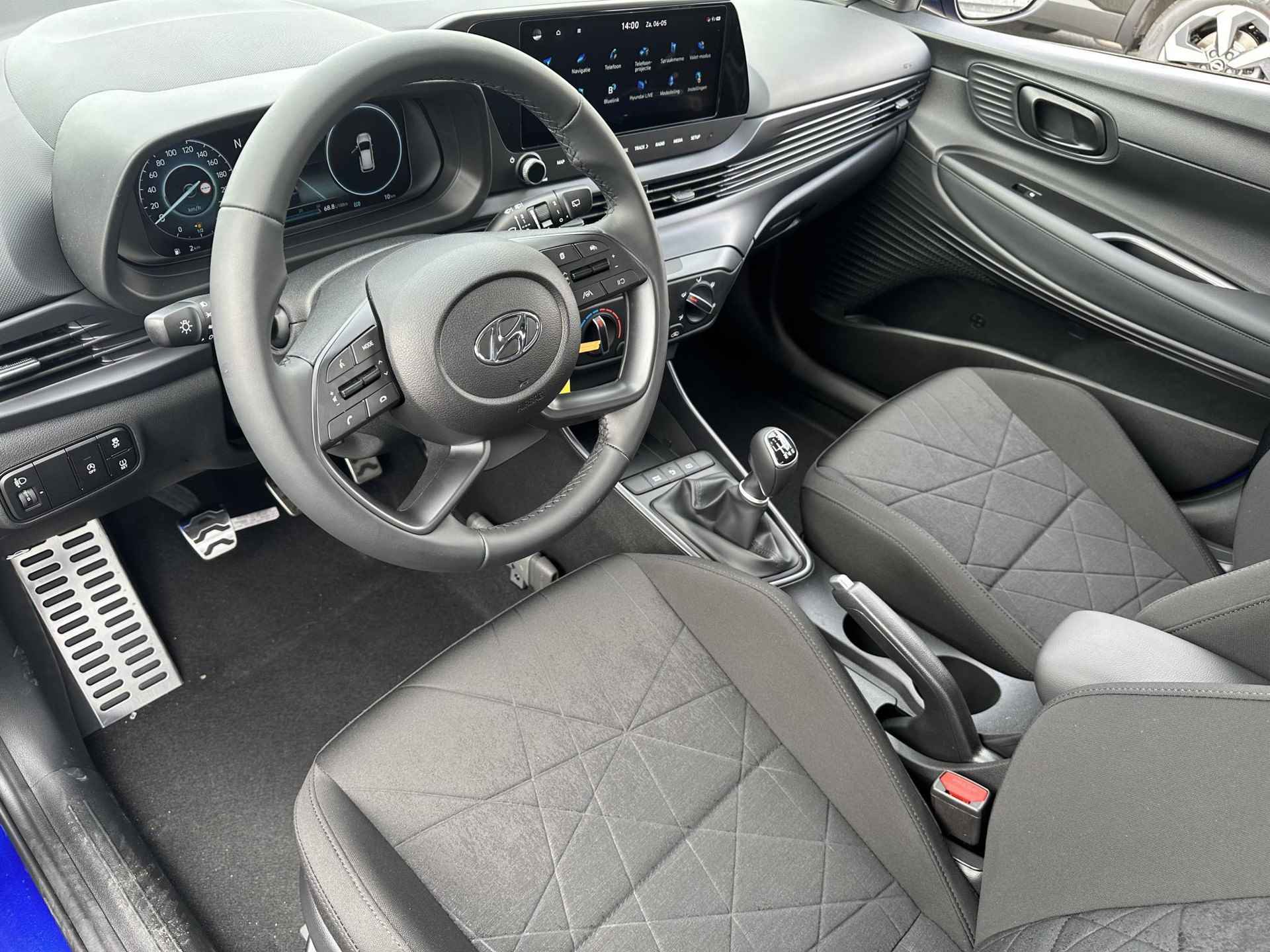 Hyundai Bayon 1.0 T-GDI Comfort Smart / € 2.500,- Registratie korting + GRATIS All Seasonbanden + € 1.200,- Prijsvoordeel / Cruise Control / Navigatie / Achteruitrijcamera / Apple carplay & Android auto / Airco / - 24/30