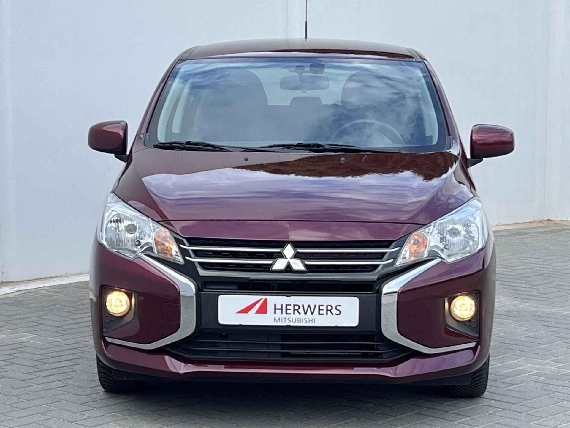 Mitsubishi Space Star 1.2 Nova / Navigatie / 15" lichtmetalen wielen / All Season banden / Airconditioning / Stoelverwarming - 22/45