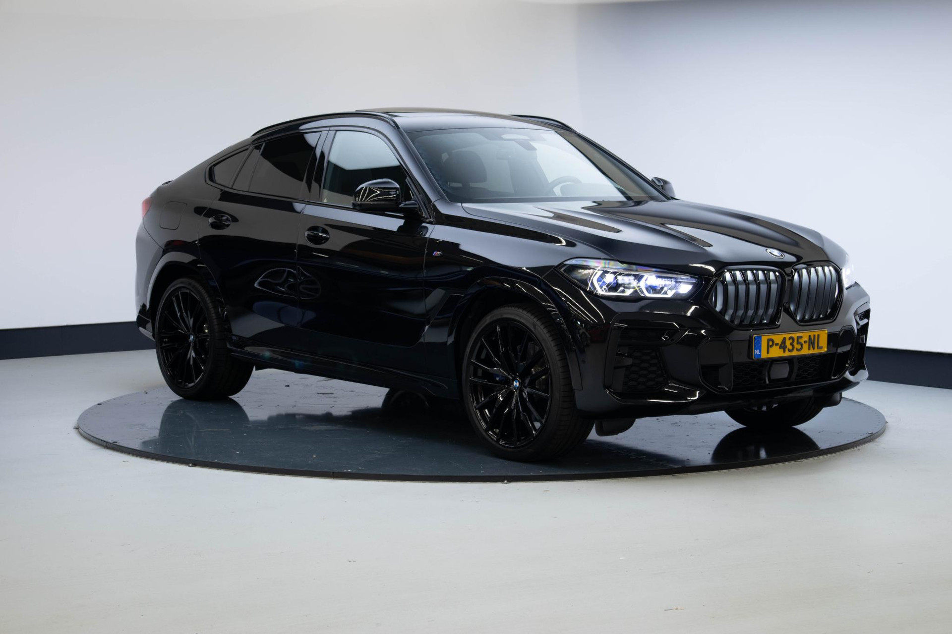 BMW X6 xDrive40i High Executive | M-Sport | 22 Inch | Panoramadak | Trekhaak |