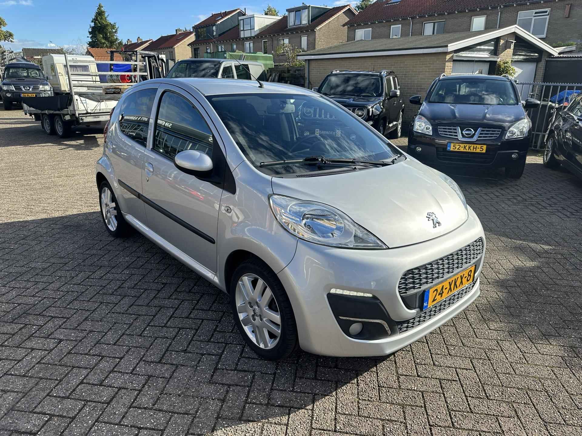 Peugeot 107 1.0 Active I Automaat I Airco I Trekhaak I Cruise I LM-Velgen I NL-Auto I - 12/22