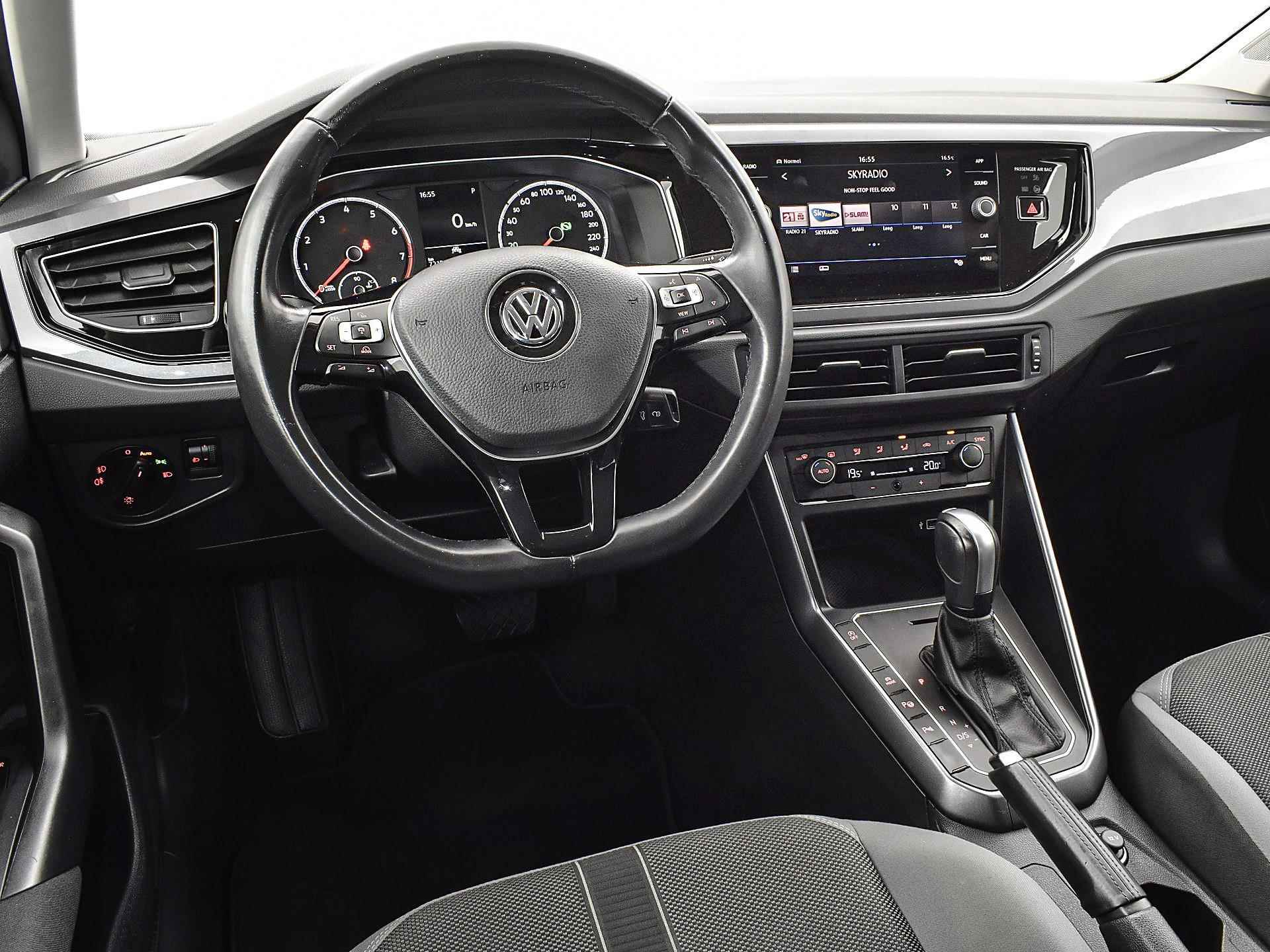 Volkswagen Polo 1.0 TSI 95pk DSG Highline | ACC | Climatronic | P-Sensoren | Park Assist | Camera | Radio | Bluetooth | 16'' Inch | 12 Maanden BOVAG-Garantie - 18/30