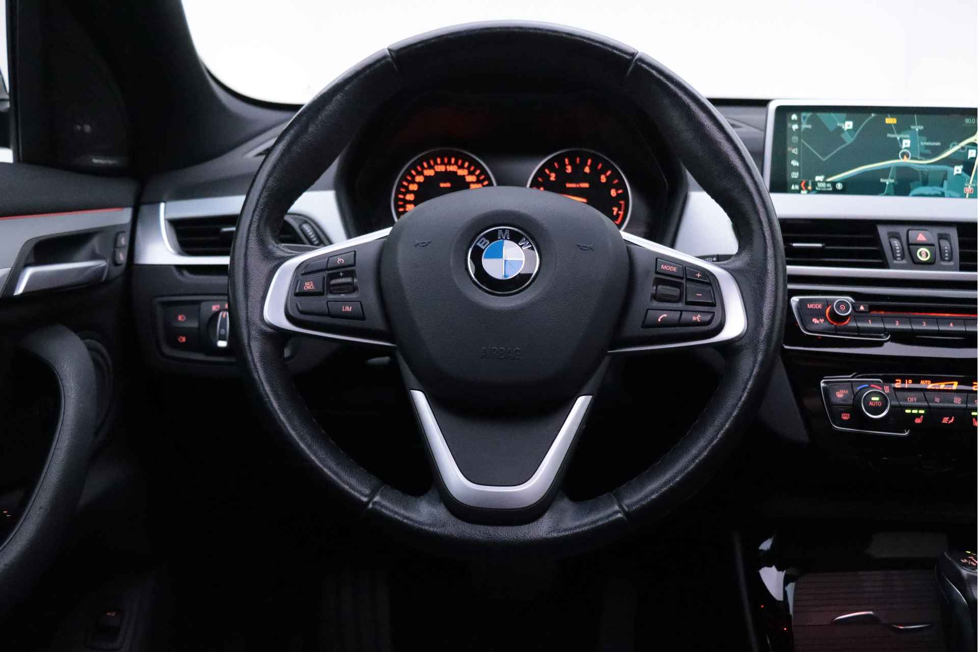 BMW X1 20iA X.Dr SPORT-LINE VOL! PANO/HARMANKARDON/LEER/SPORTST./MEMORY/KEYLESS/STOEL+STUURVERW. - 20/33