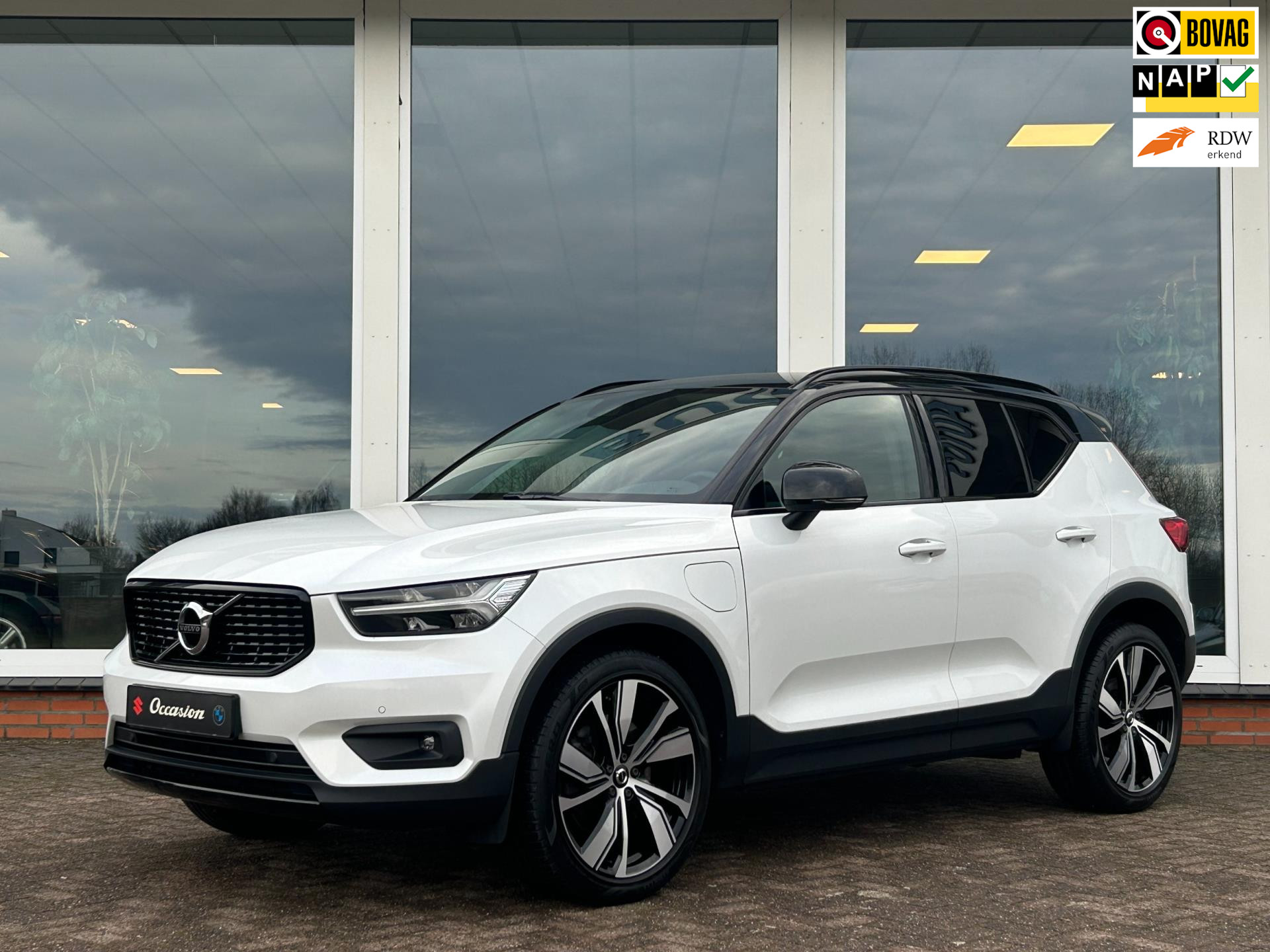 Volvo XC40 1.5 T4 Recharge R-Design Expression - Navi - Camera - 20 inch. - PDC