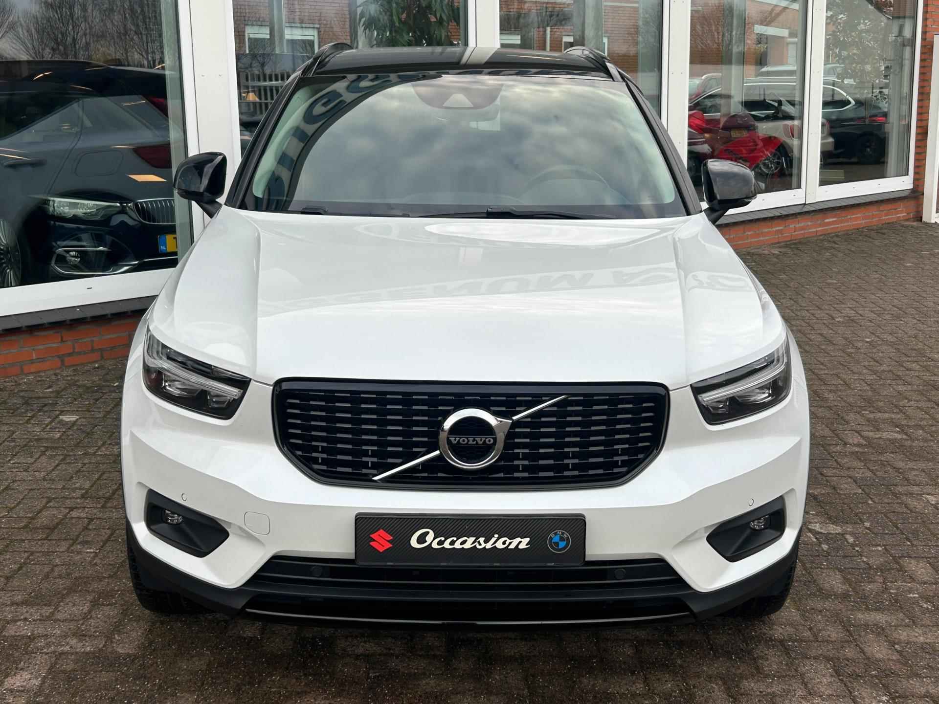 Volvo XC40 1.5 T4 Recharge R-Design Expression - Navi - Camera - 20 inch. - PDC - 2/24