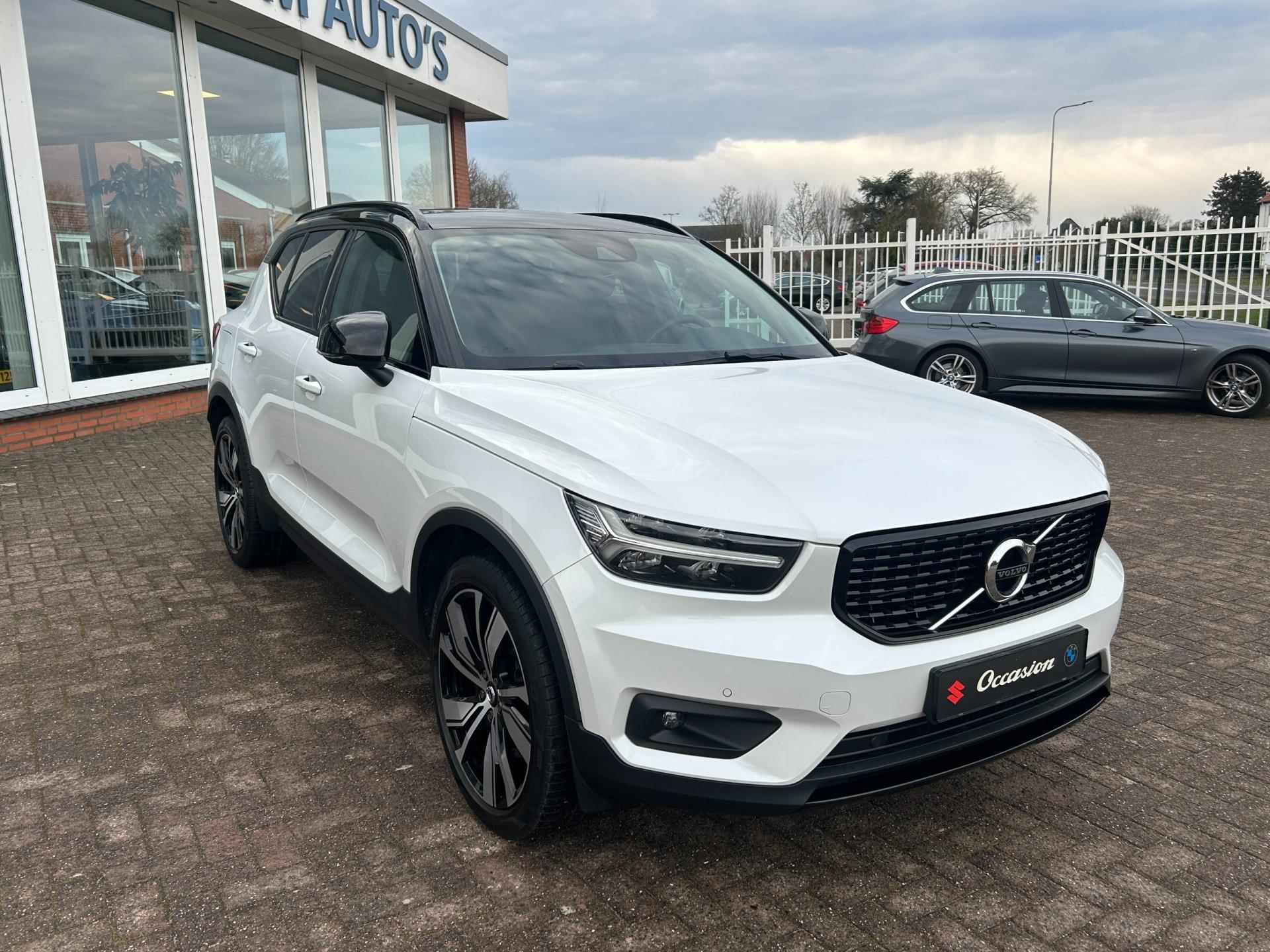 Volvo XC40 1.5 T4 Recharge R-Design Expression - Navi - Camera - 20 inch. - PDC - 4/24