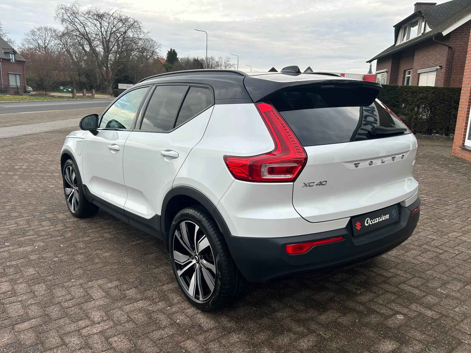 Volvo XC40 1.5 T4 Recharge R-Design Expression - Navi - Camera - 20 inch. - PDC - 5/24