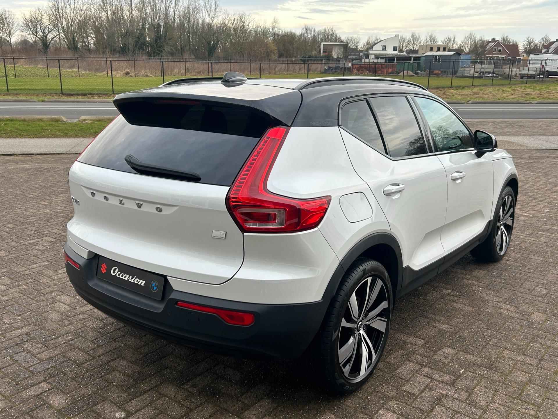 Volvo XC40 1.5 T4 Recharge R-Design Expression - Navi - Camera - 20 inch. - PDC - 9/24