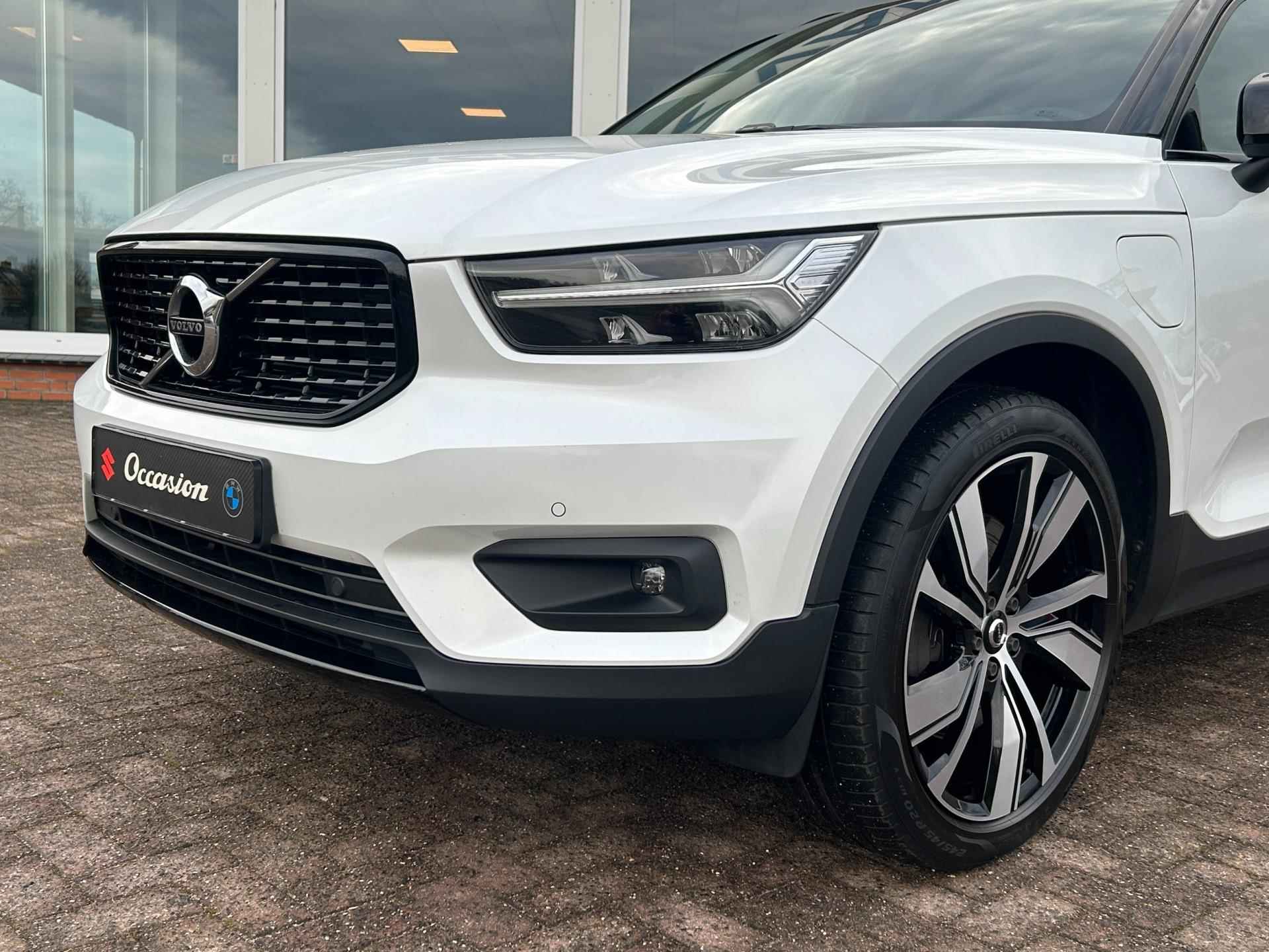 Volvo XC40 1.5 T4 Recharge R-Design Expression - Navi - Camera - 20 inch. - PDC - 12/24