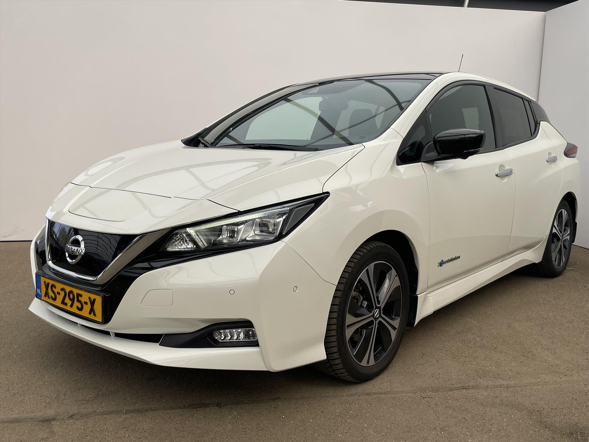 Nissan Leaf Electric 40kWh Tekna / Navi / PDC