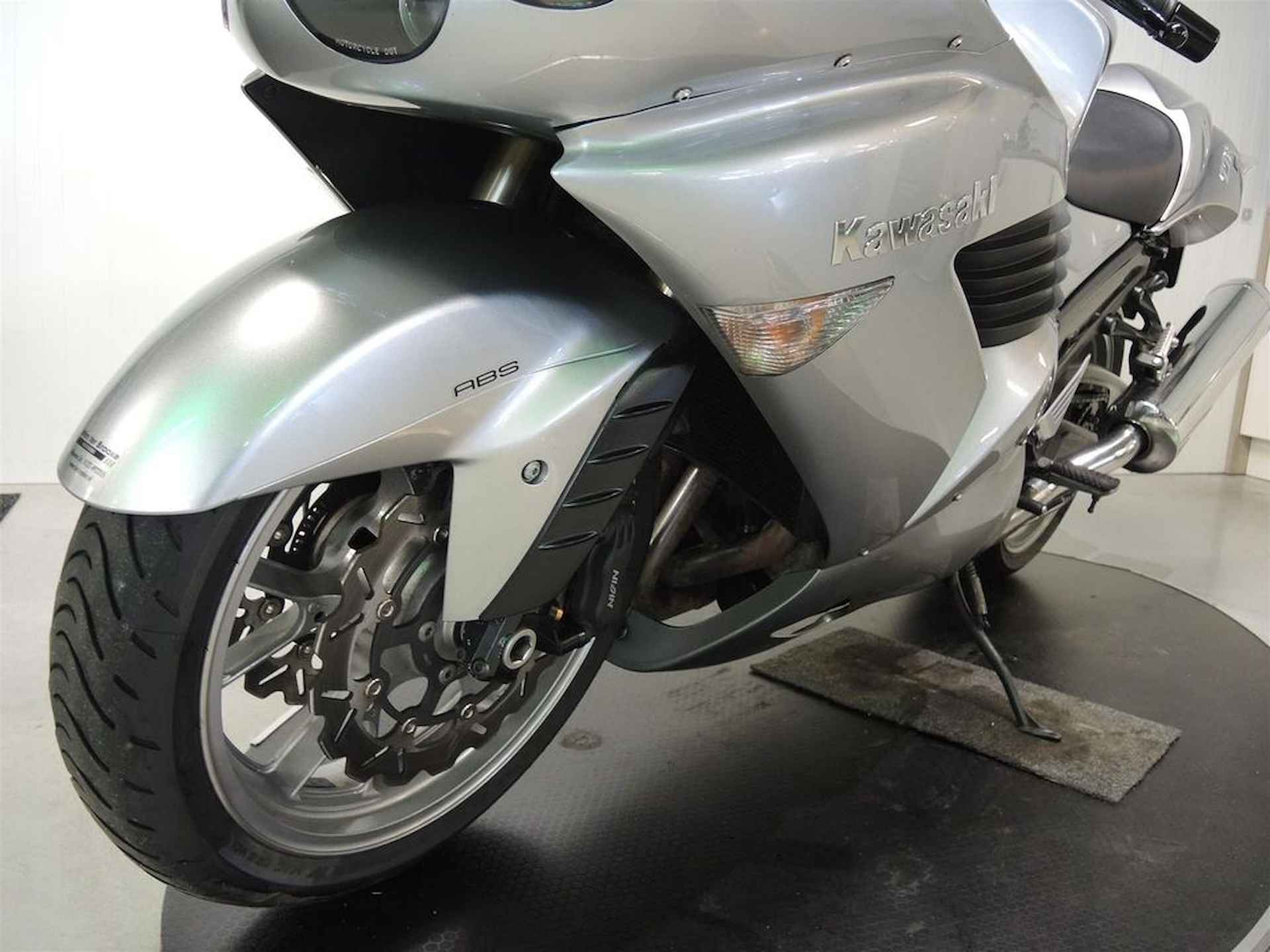 Kawasaki ZZR 1400 ABS - 4/11