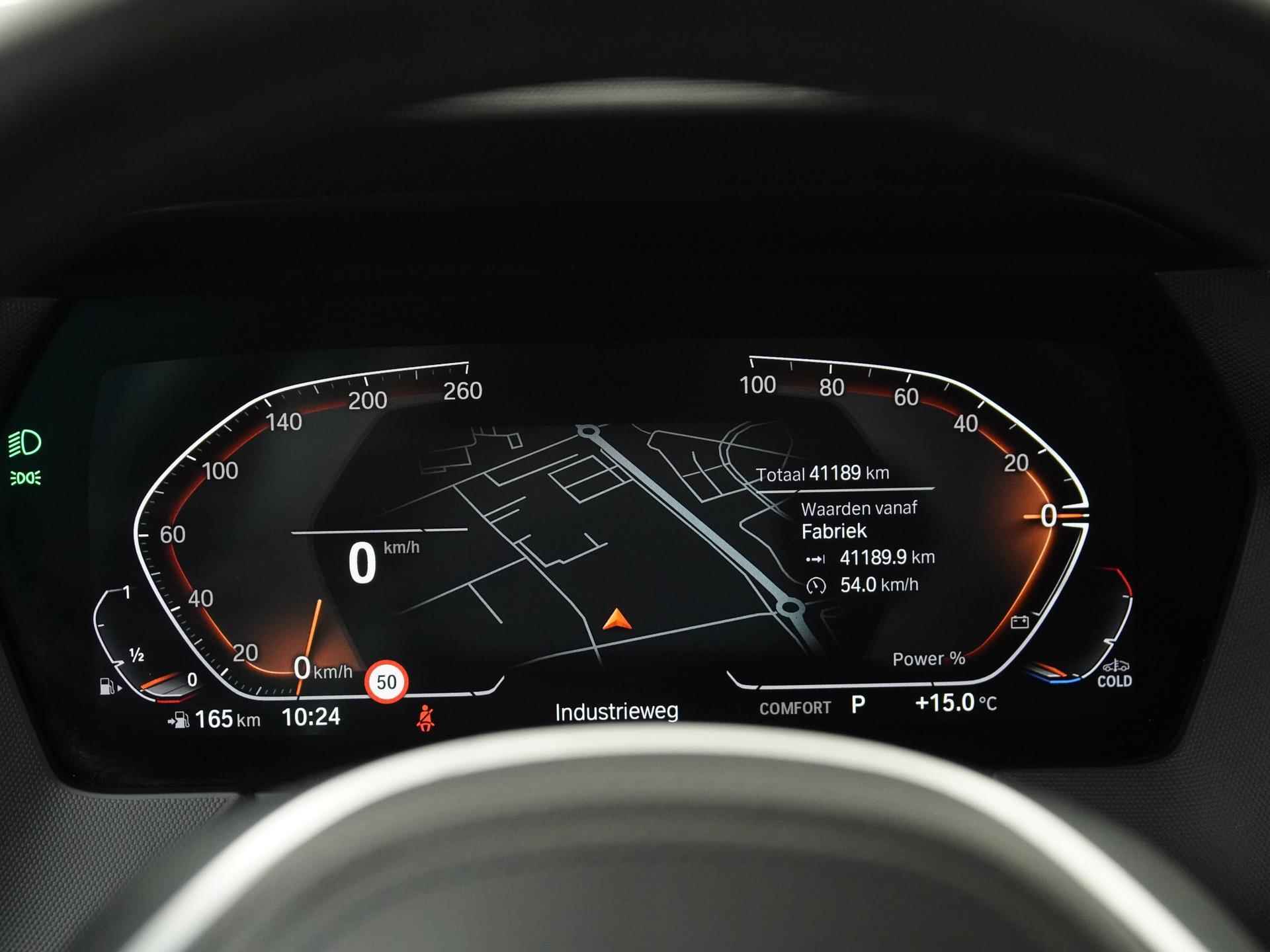 BMW 1-serie 118i M Sport | LED | Live cockpit pro | Carplay | Winter pakket |  Zondag Open! - 8/42