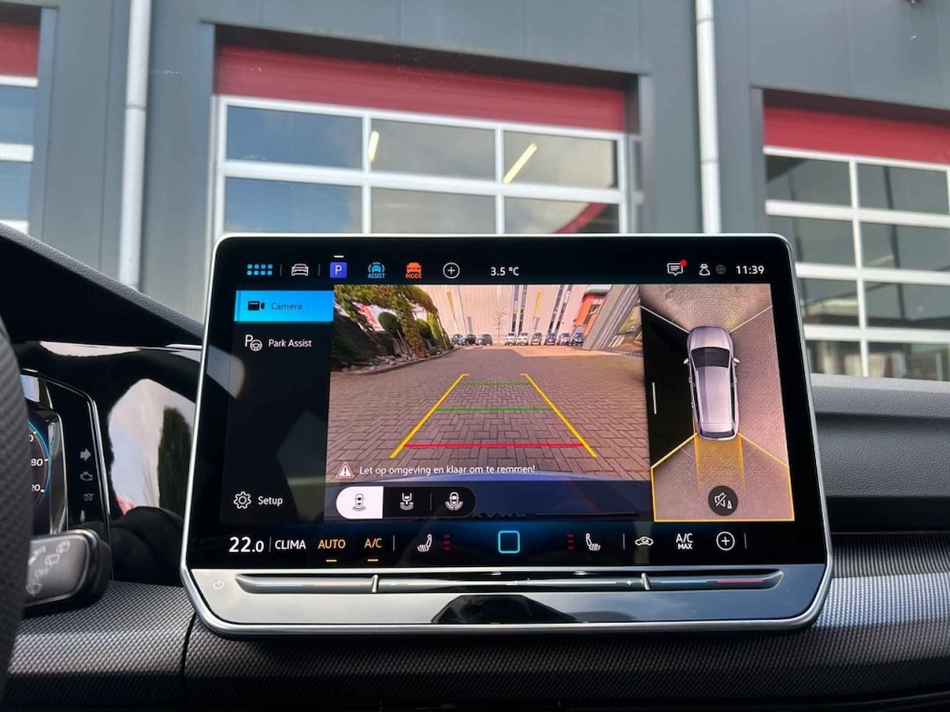 VOLKSWAGEN Golf 1.5 eTSI DSG R-LINE PANO-DAK/TREKHAAK/360-CAMERA/NAVI/CARPLAY - 24/28