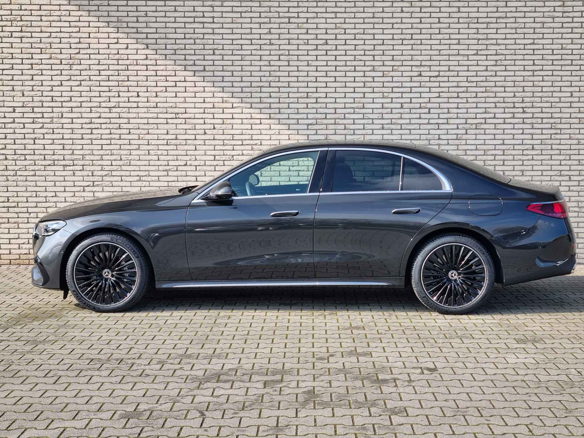 Mercedes-Benz E-Klasse E 300e AMG Line | 360° Camera | Memorypakket | Digital Light | Apple Carplay - 4/18