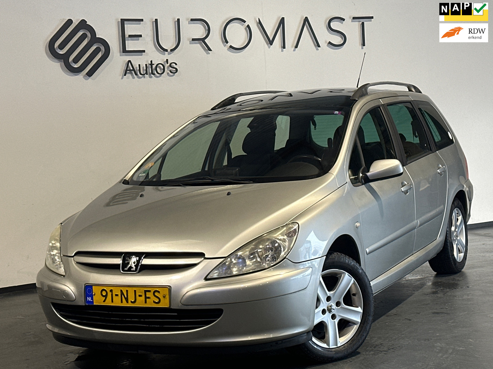 Peugeot 307 SW 2.0 16V Pack Navi Panoramadak Cruise Airco Pdc Nieuwe Apk