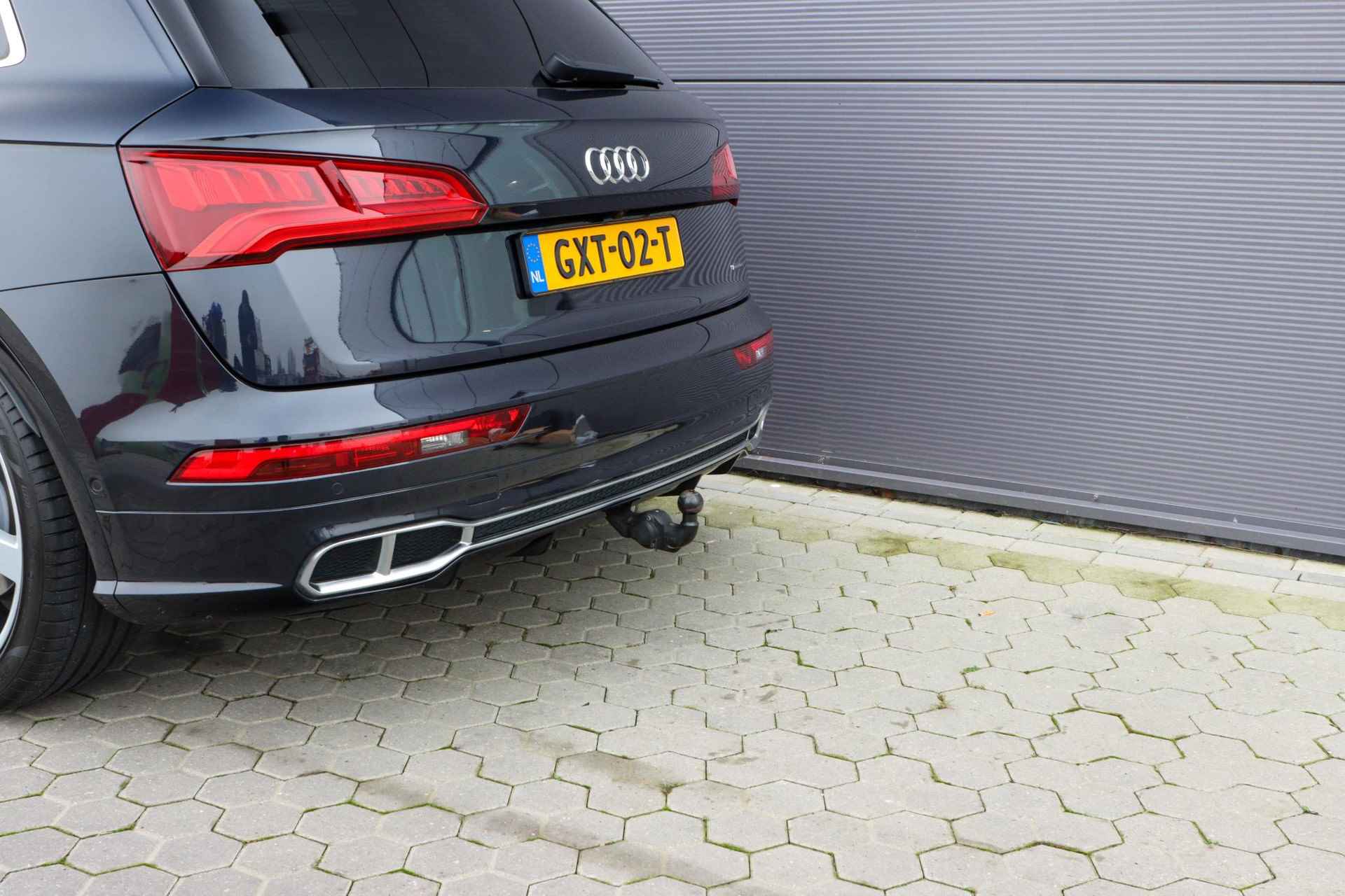 Audi Q5 55 TFSI e quattro Competition | PHEV | Panoramadak | Luchtvering | Trekhaak | Leer | Rijklaarprijs - incl.garantie - 22/55