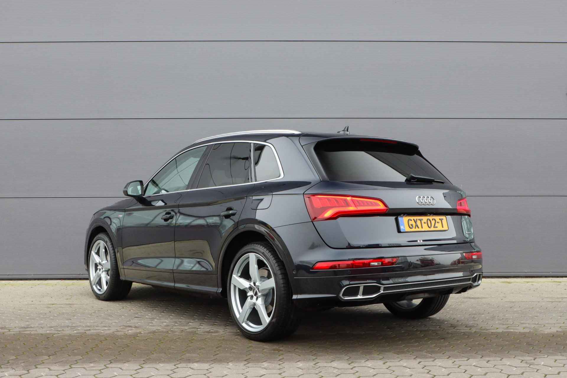 Audi Q5 55 TFSI e quattro Competition | PHEV | Panoramadak | Luchtvering | Trekhaak | Leer | Rijklaarprijs - incl.garantie - 25/55