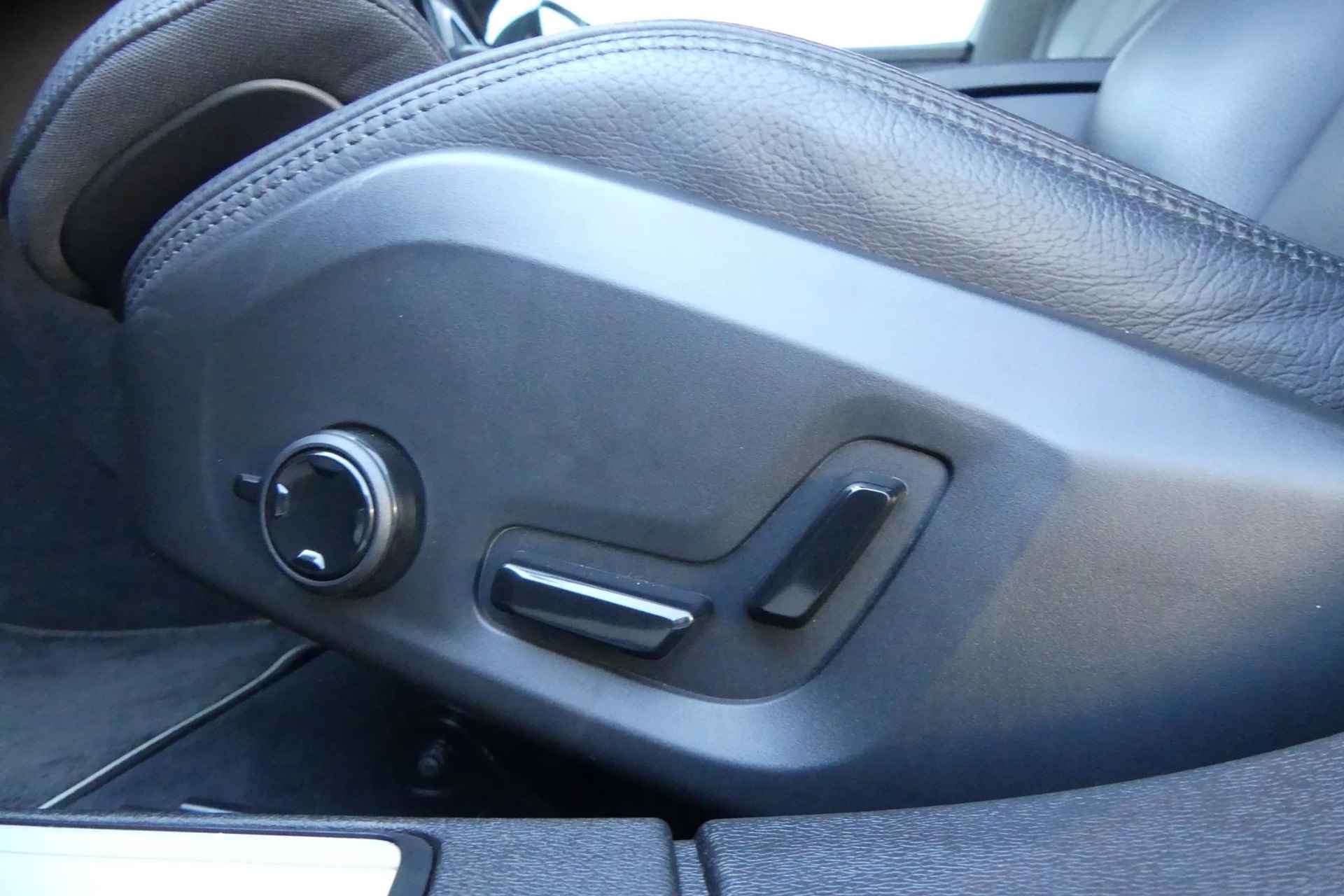 Volvo S60 T8 Recharge AWD R-Design | Panoramadak | Polestar | Head-Up display | Harman Kardon audio | Camera | - 25/37