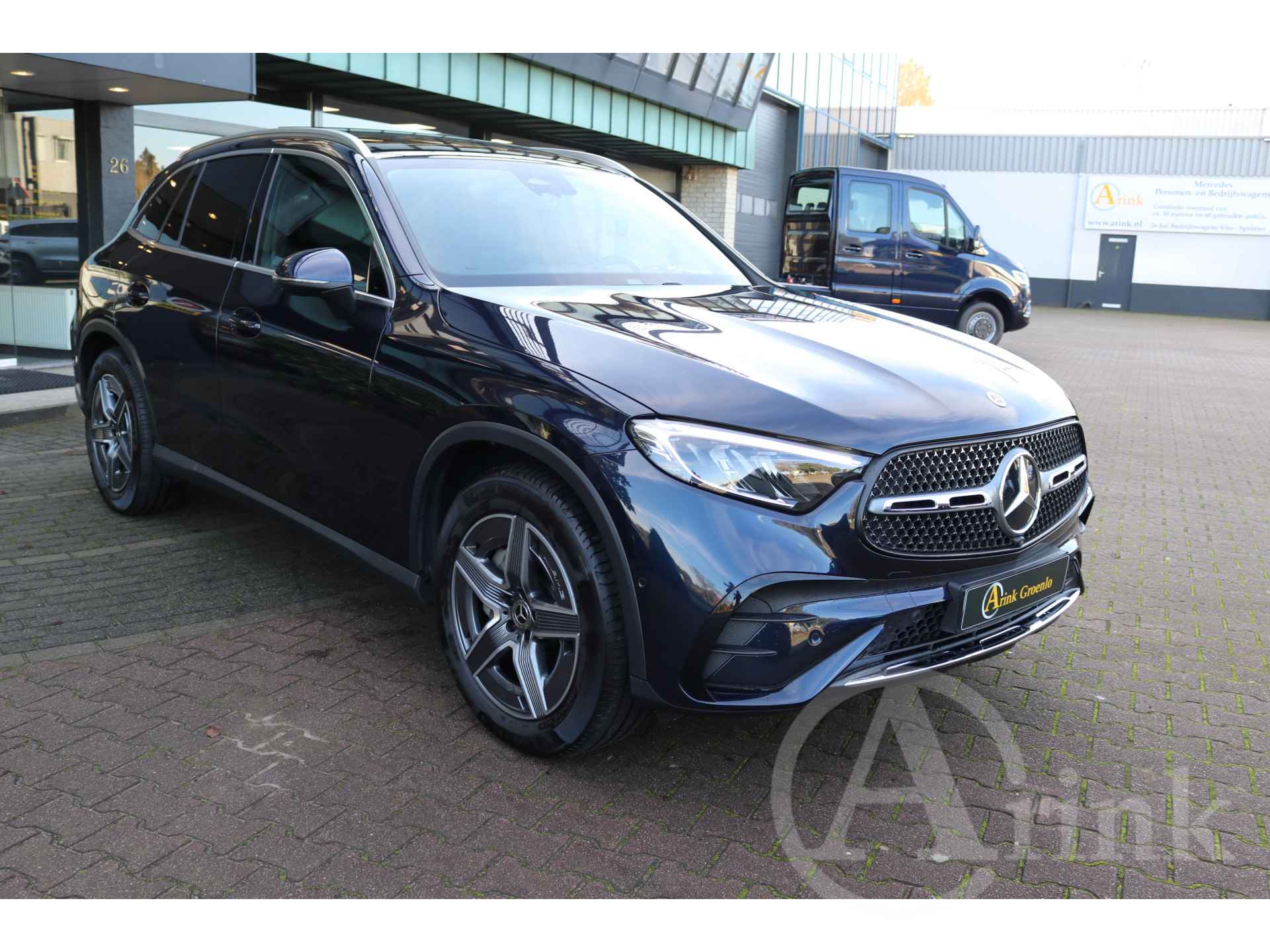 Mercedes-Benz GLC 200 4MATIC AMG Line Panoramadak, 360 Camera, Memorystoelen - 4/42