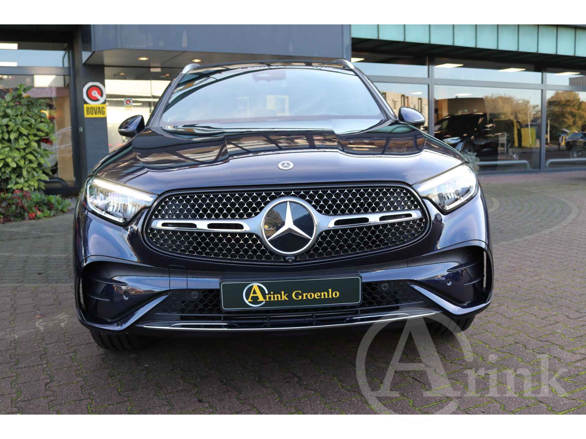 Mercedes-Benz GLC 200 4MATIC AMG Line Panoramadak, 360 Camera, Memorystoelen - 5/42