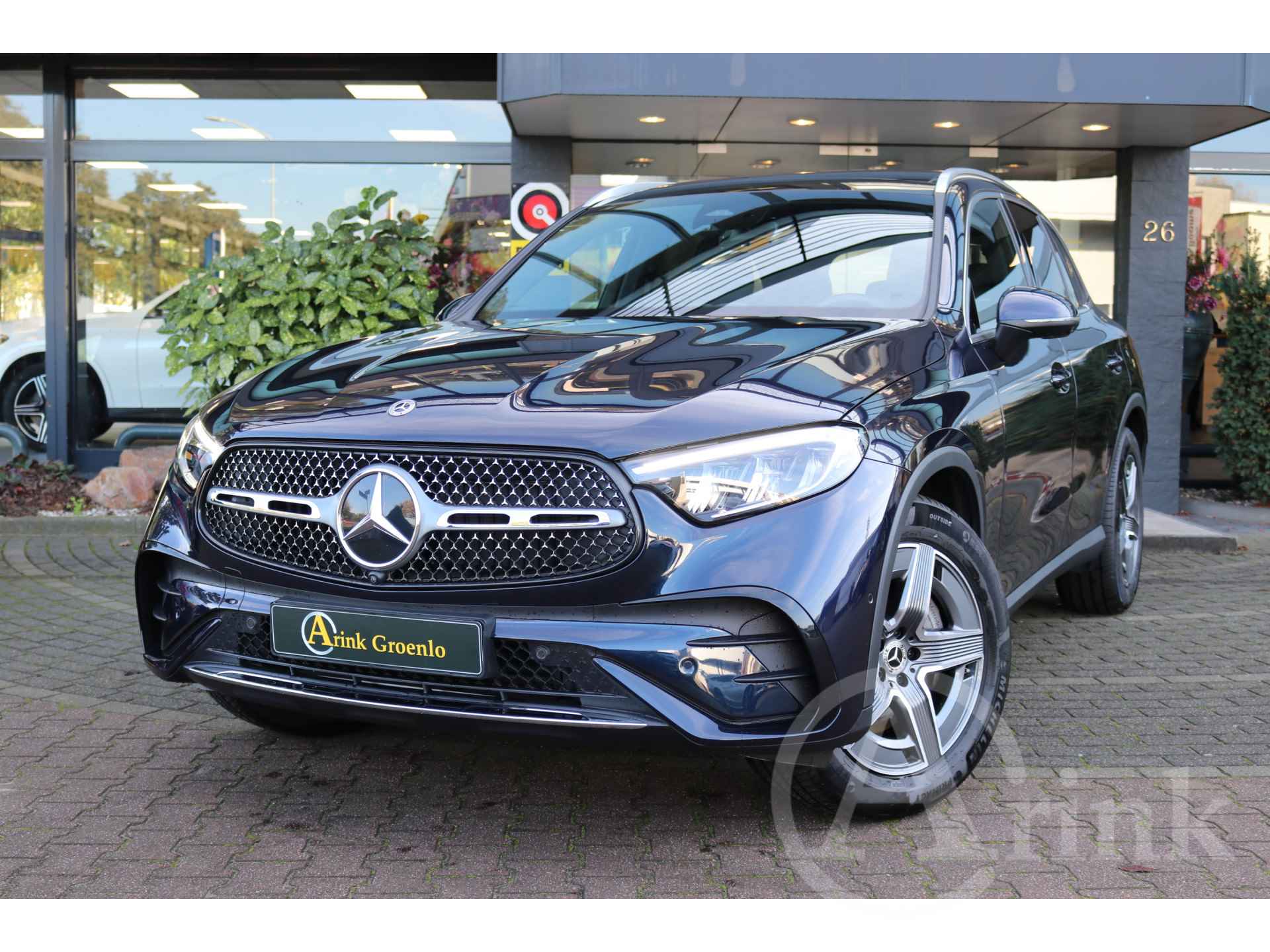 Mercedes-Benz GLC 200 4MATIC AMG Line Panoramadak, 360 Camera, Memorystoelen - 7/42