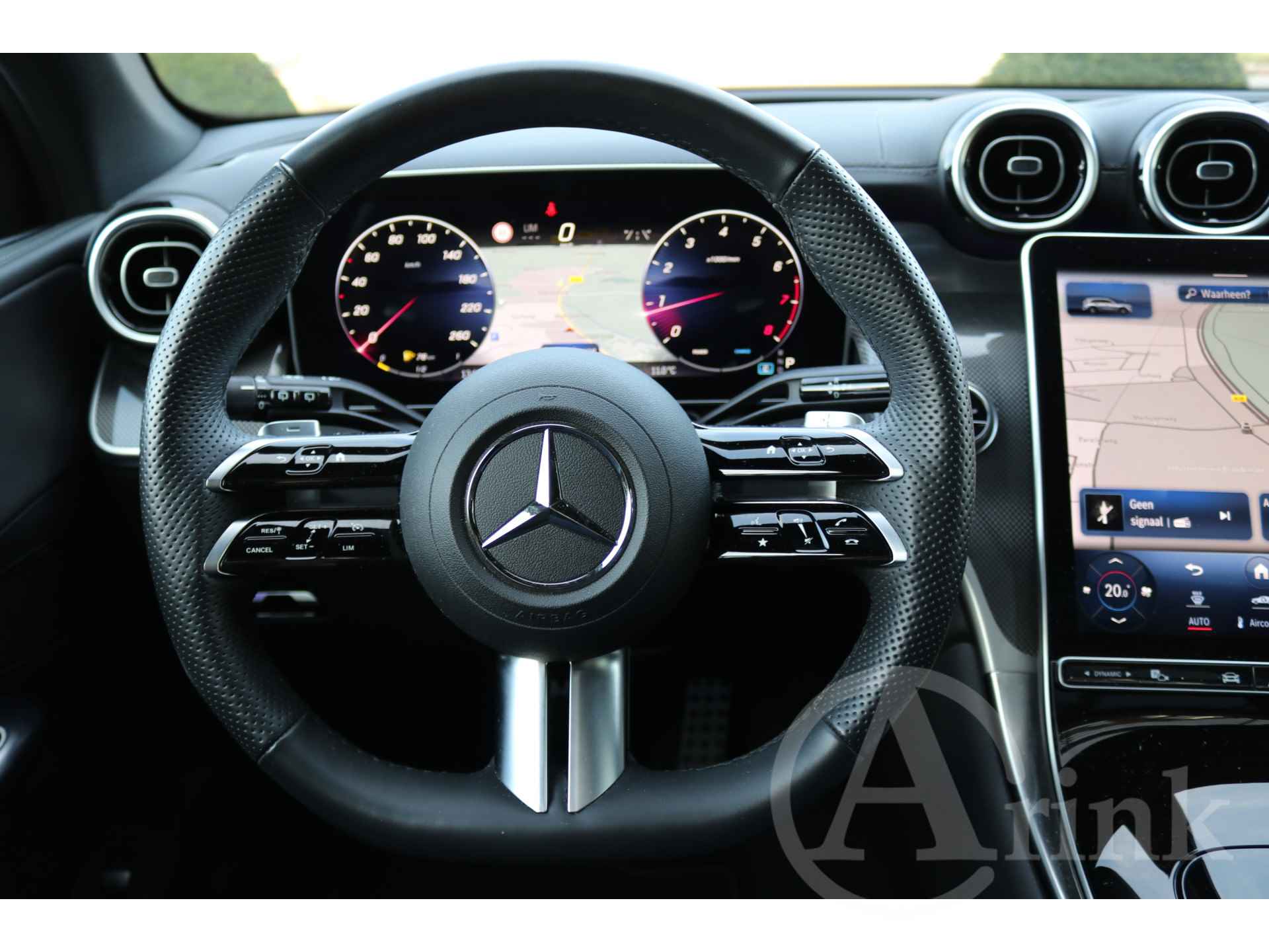 Mercedes-Benz GLC 200 4MATIC AMG Line Panoramadak, 360 Camera, Memorystoelen - 17/42