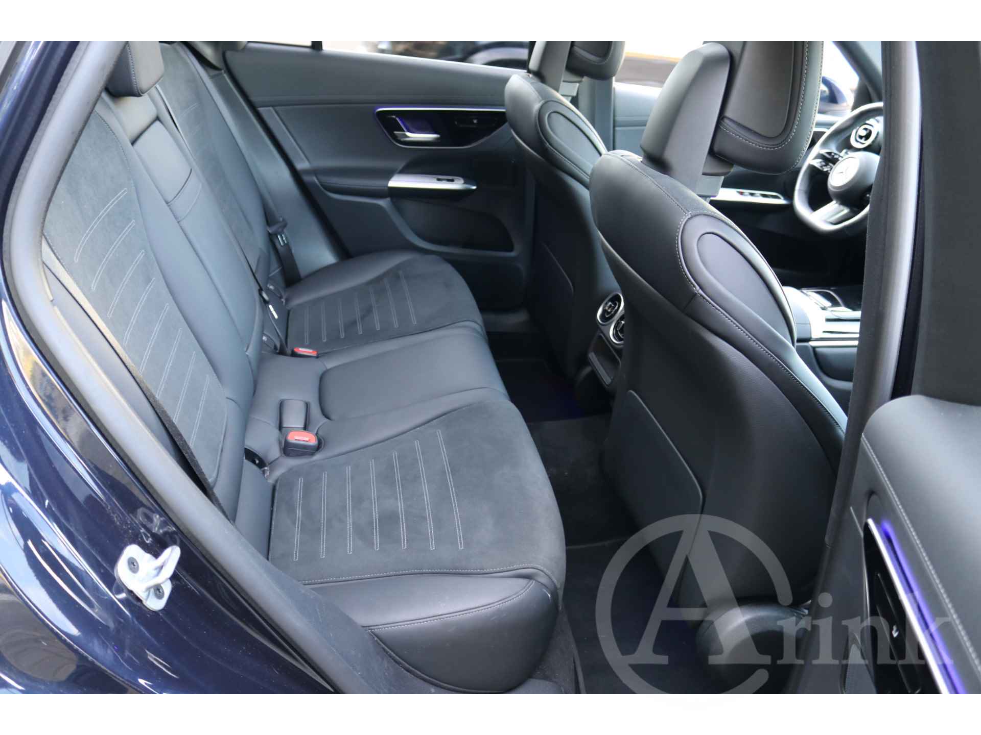 Mercedes-Benz GLC 200 4MATIC AMG Line Panoramadak, 360 Camera, Memorystoelen - 24/42