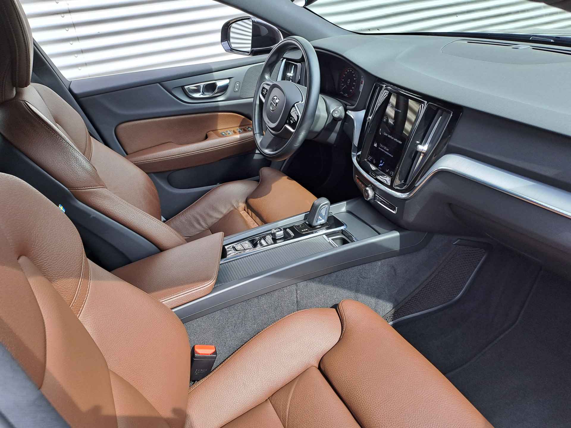 Volvo V60 2.0 B3 Business Pro Navigatie | Adaptive Cruise | Apple Carplay/Android Auto | Stoel/stuur verwarming Elektrische achterklep | Climate - 12/44