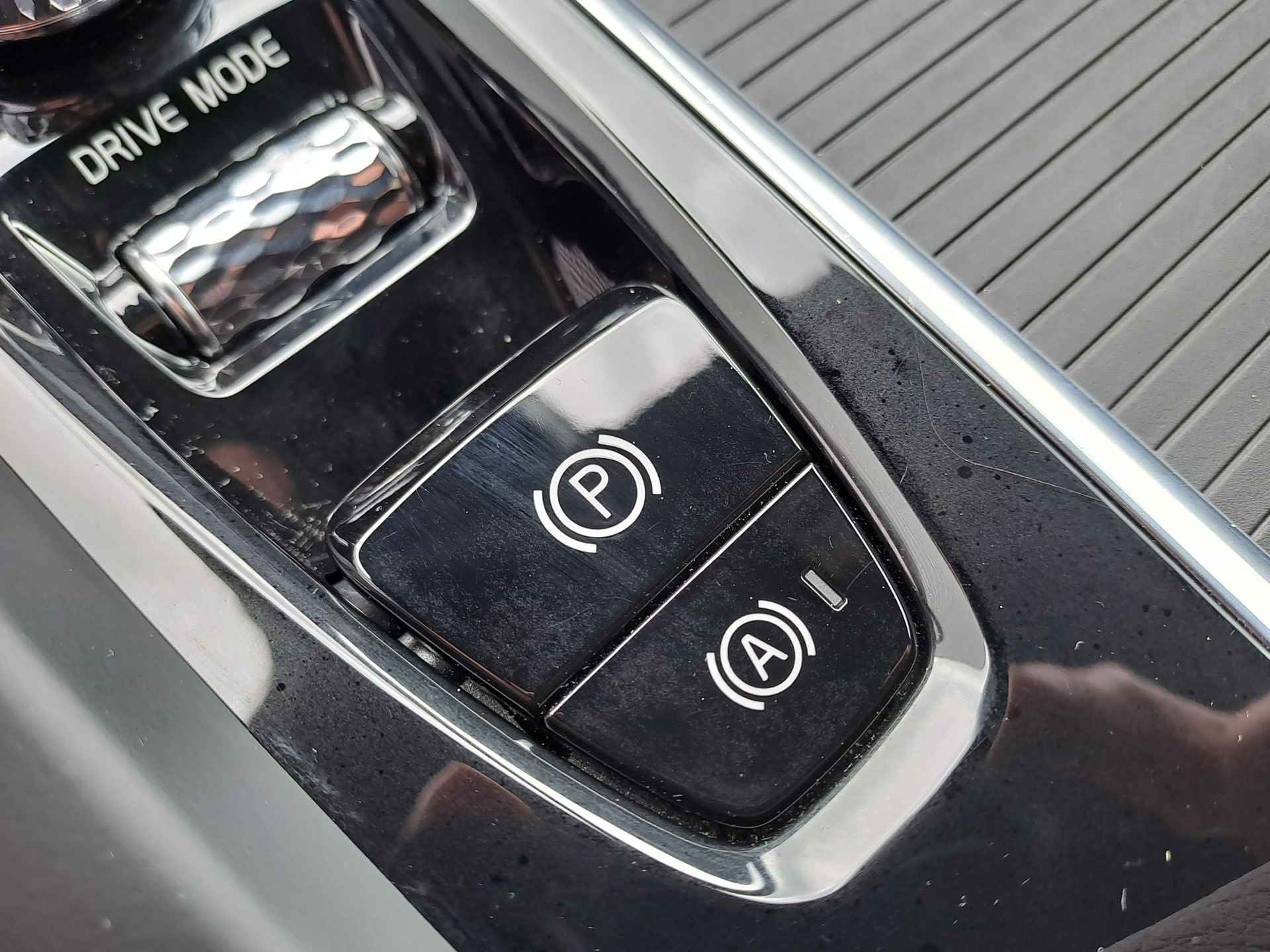 Volvo V60 2.0 B3 Business Pro Navigatie | Adaptive Cruise | Apple Carplay/Android Auto | Stoel/stuur verwarming Elektrische achterklep | Climate - 26/44