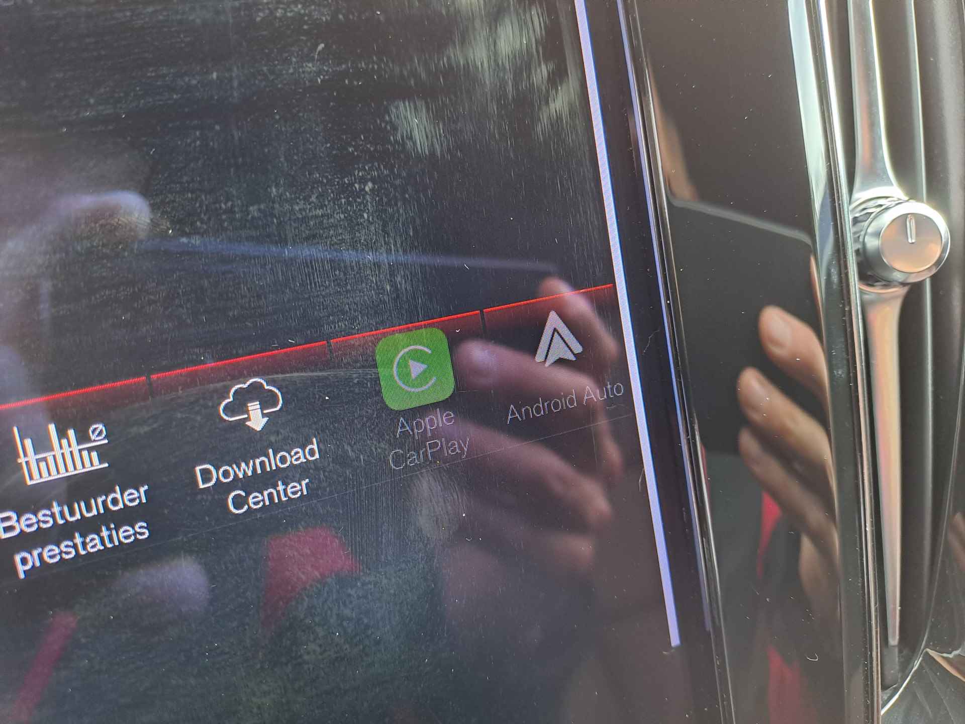 Volvo V60 2.0 B3 Business Pro Navigatie | Adaptive Cruise | Apple Carplay/Android Auto | Stoel/stuur verwarming Elektrische achterklep | Climate - 40/44