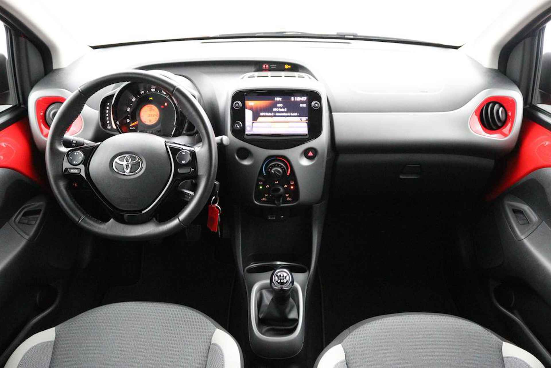 Toyota Aygo 1.0 VVT-i x-play |Apple carplay/Android auto | Achteruitrijcamera | - 4/45