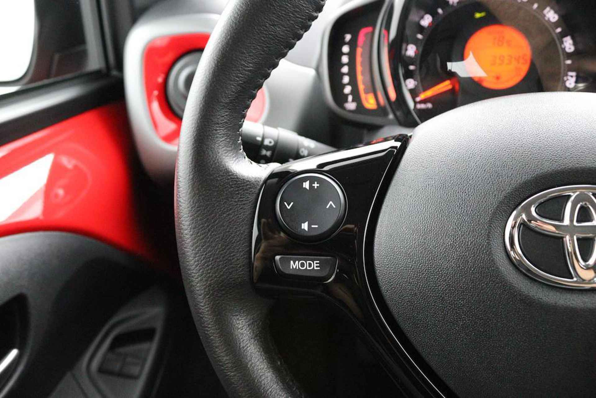 Toyota Aygo 1.0 VVT-i x-play |Apple carplay/Android auto | Achteruitrijcamera | - 19/45