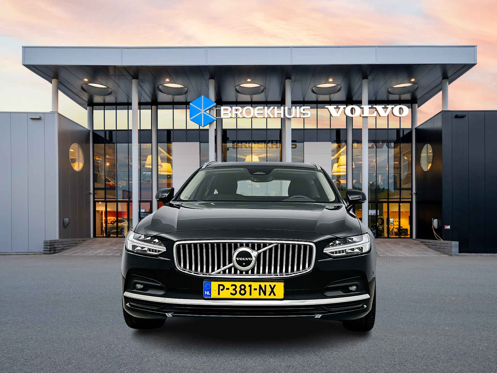 Volvo V90 B4 Inscription | Panoramadak | Head up | 360 Camera | Harman Kardon | Elektrische stoelen | Full LED | Trekhaak - 6/34