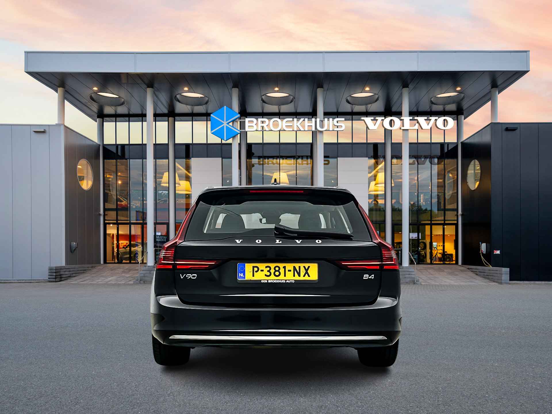 Volvo V90 B4 Inscription | Panoramadak | Head up | 360 Camera | Harman Kardon | Elektrische stoelen | Full LED | Trekhaak - 7/34