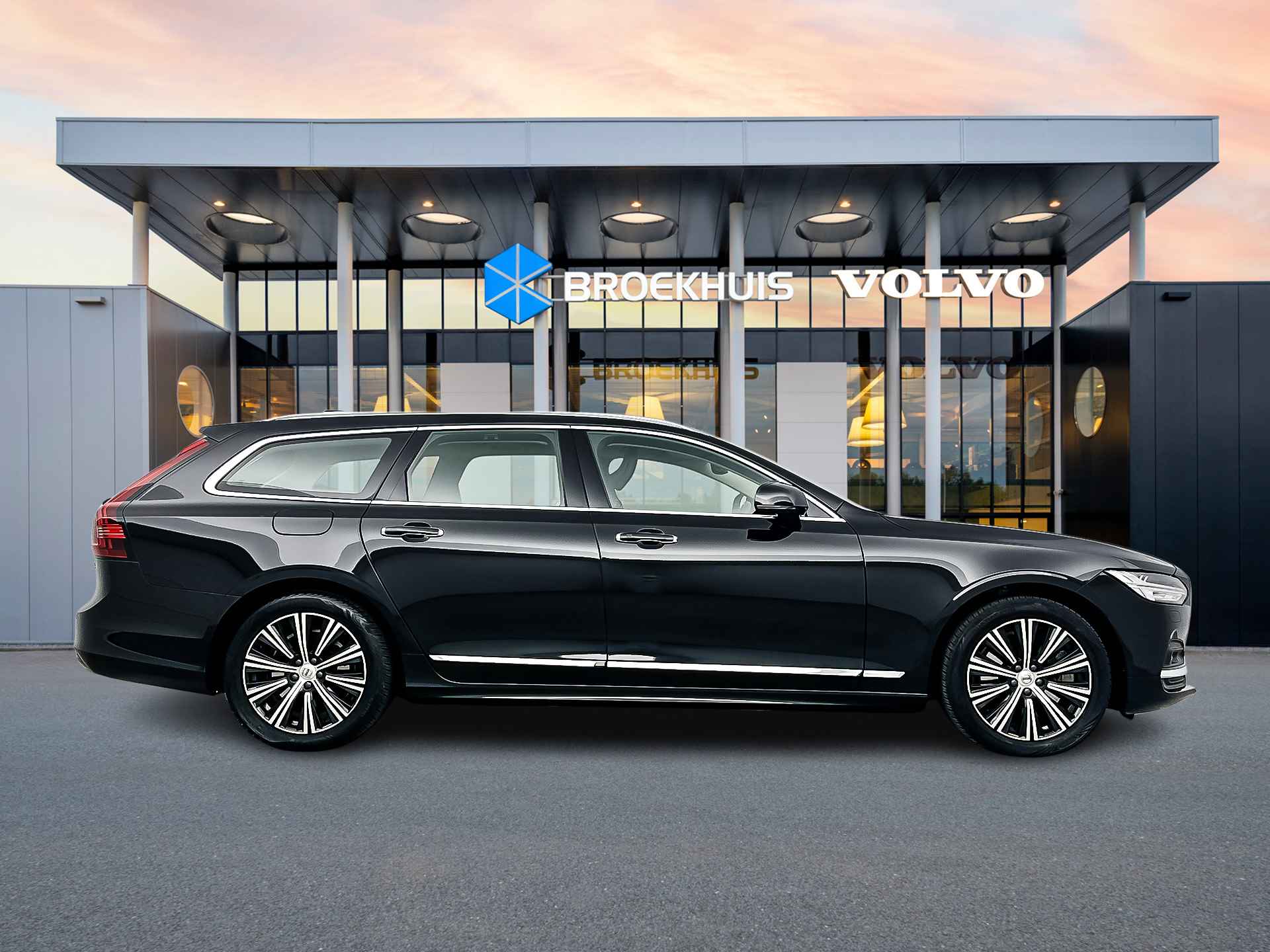 Volvo V90 B4 Inscription | Panoramadak | Head up | 360 Camera | Harman Kardon | Elektrische stoelen | Full LED | Trekhaak - 8/34