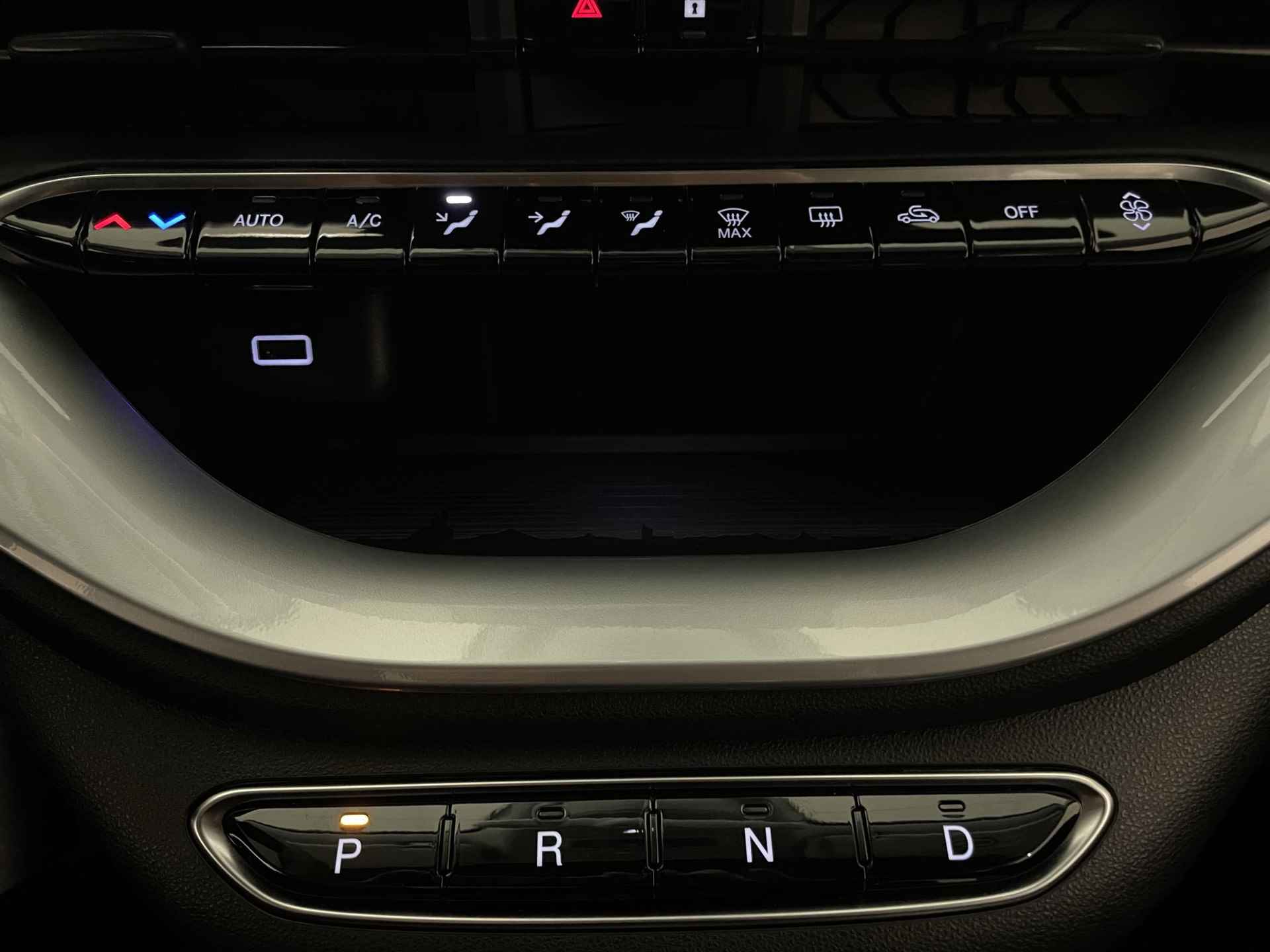 Fiat 500 C Icon 42 kWh l Stoelverwarming l Cabrio l Apple Carplay/Android Auto l NAVI l Lane Assist - 18/30