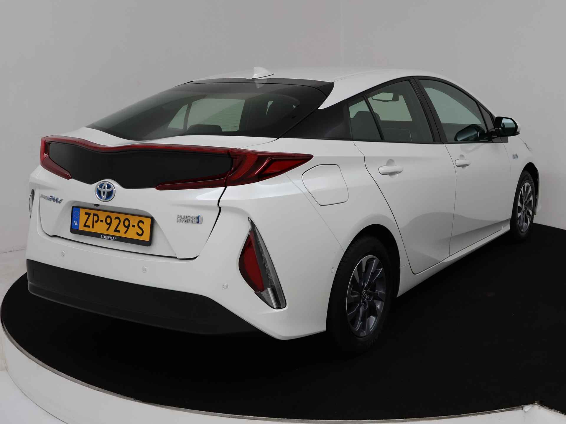 Toyota Prius 1.8 Plug-in Executive - 17/44