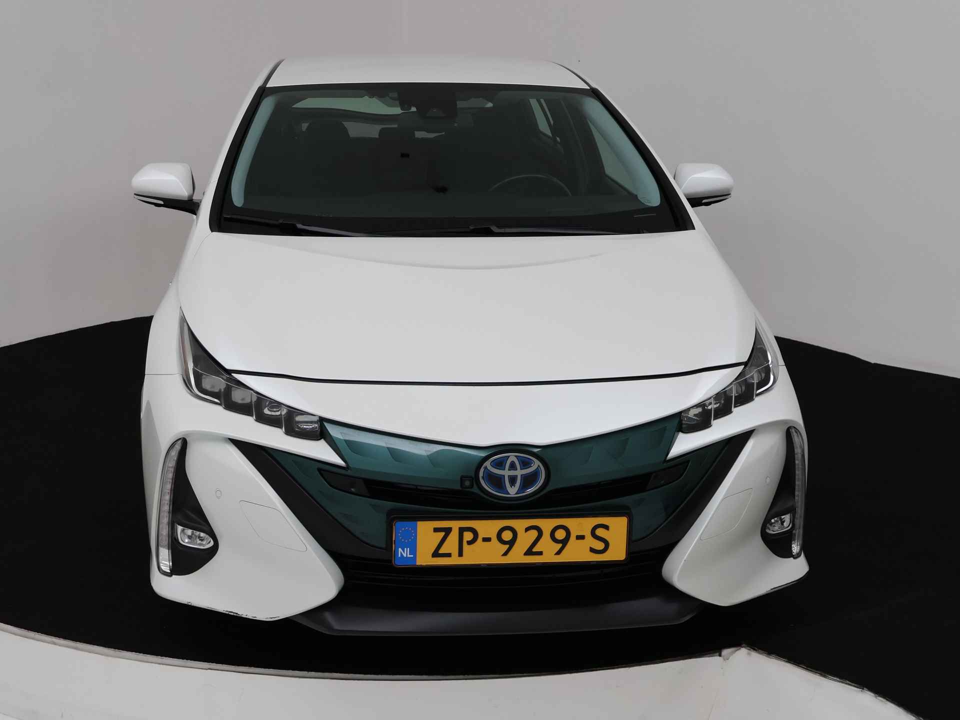 Toyota Prius 1.8 Plug-in Executive - 27/44