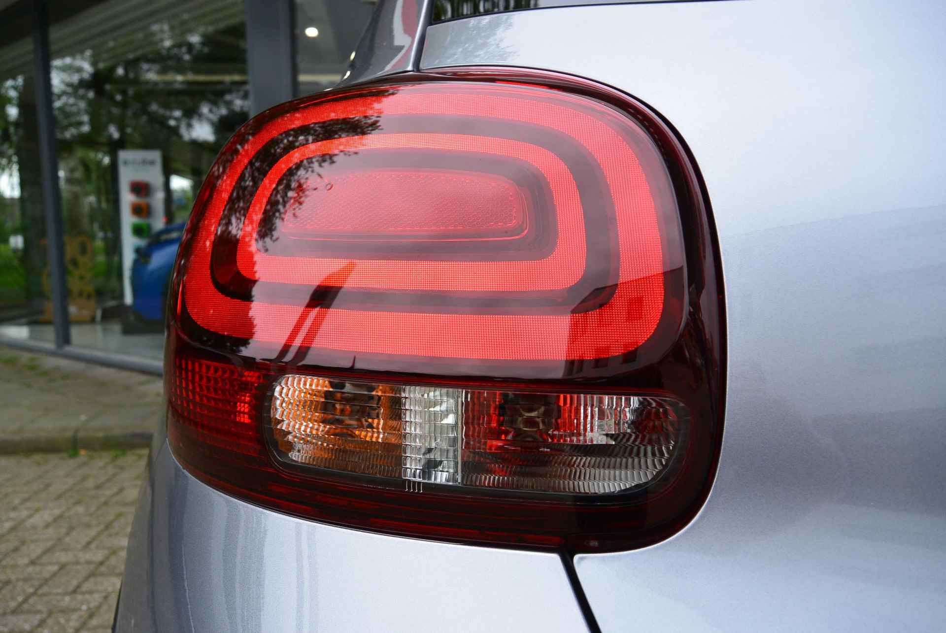 Citroën C3 PureTech 83pk Feel Edition │ Connect Nav DAB+ │ Keyless Entry & Start │ Achteruitrijcamera - 25/60