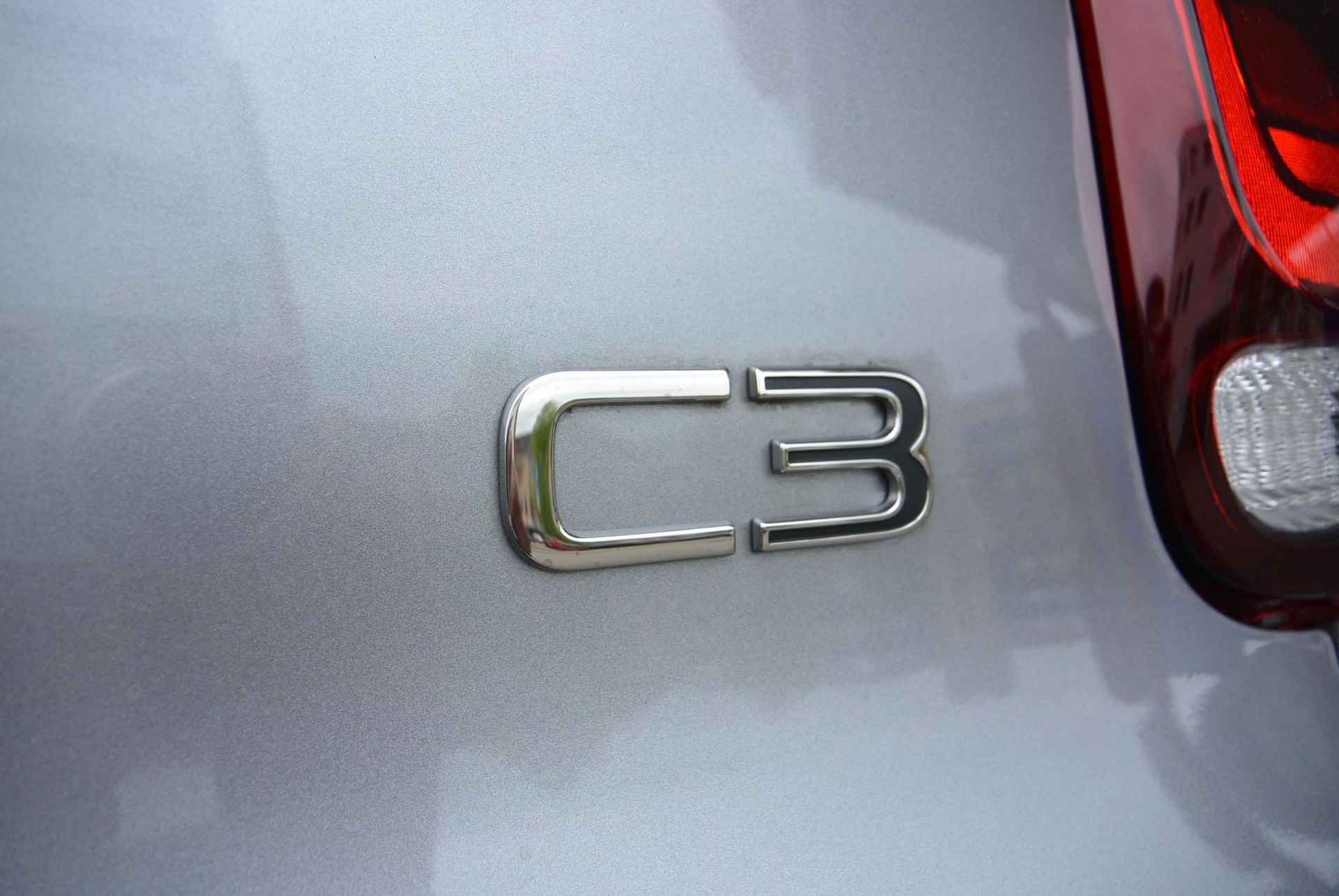 Citroën C3 PureTech 83pk Feel Edition │ Connect Nav DAB+ │ Keyless Entry & Start │ Achteruitrijcamera - 26/60