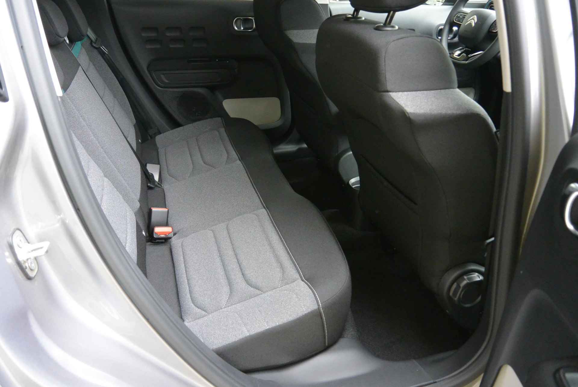 Citroën C3 PureTech 83pk Feel Edition │ Connect Nav DAB+ │ Keyless Entry & Start │ Achteruitrijcamera - 31/60