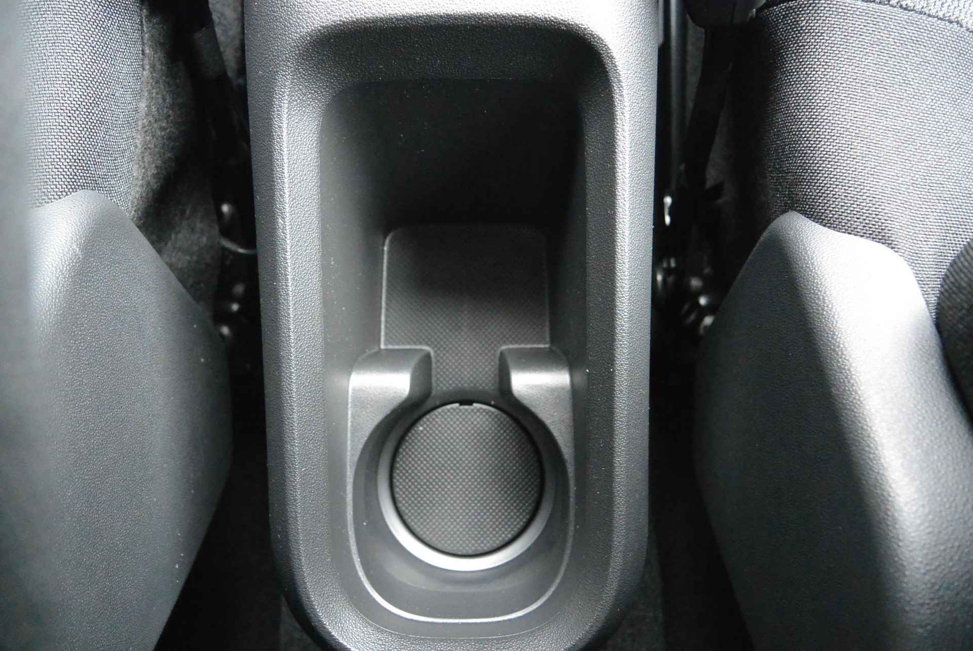 Citroën C3 PureTech 83pk Feel Edition │ Connect Nav DAB+ │ Keyless Entry & Start │ Achteruitrijcamera - 55/60