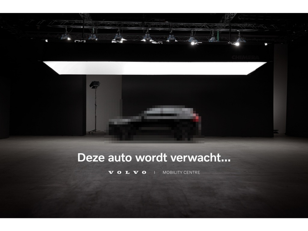 Volvo XC40 Twin Ult. 82 kWh | NIEUWPRIJS 67.000, - | 360 Camera | 20" LMV |