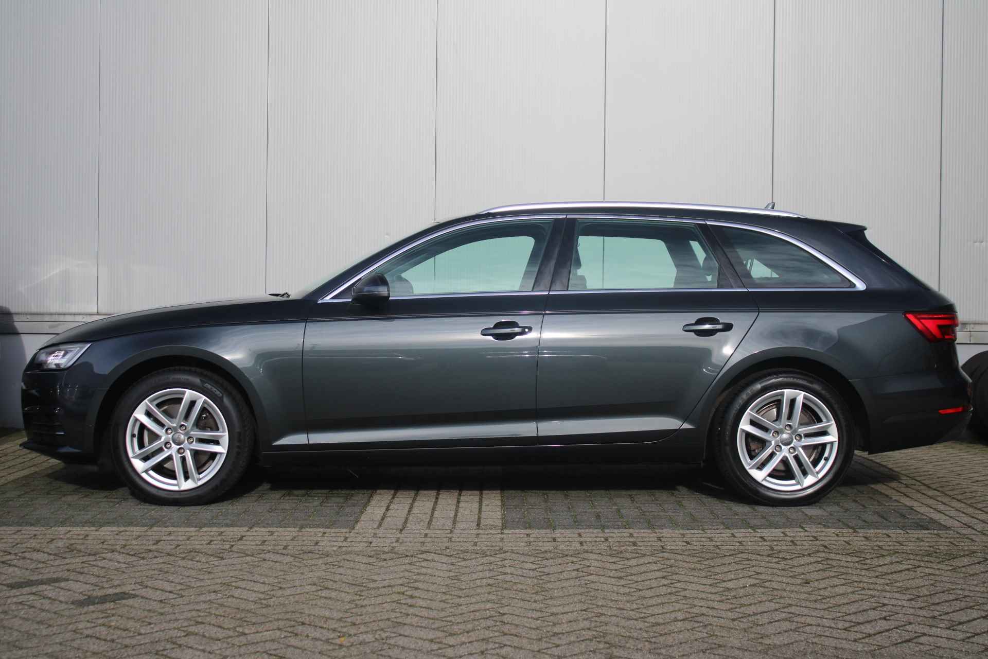 Audi A4 Avant 1.4 TFSI Sport Lease Edition | AFNEEMBARE TREKHAAK | CLIMATE CONTROL | PDC ACHTER | NAVIGATIE | - 3/29