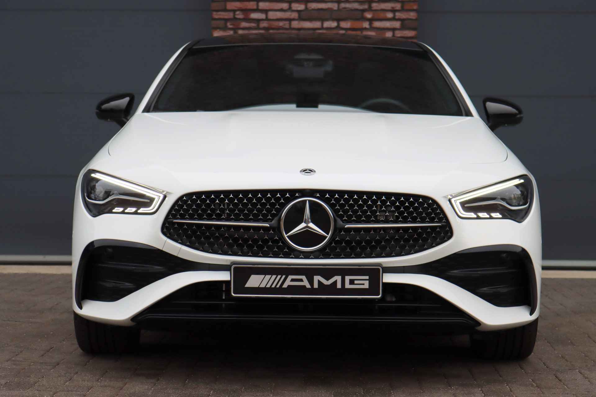 Mercedes-Benz CLA-Klasse Shooting Brake 250 e AMG Line Aut8 | Panoramadak | Distronic | Verwarmd Stuurwiel | Keyless Go | Advanced Sound System | Dodehoekassistent | Camera | Augmented Reality | - 14/40