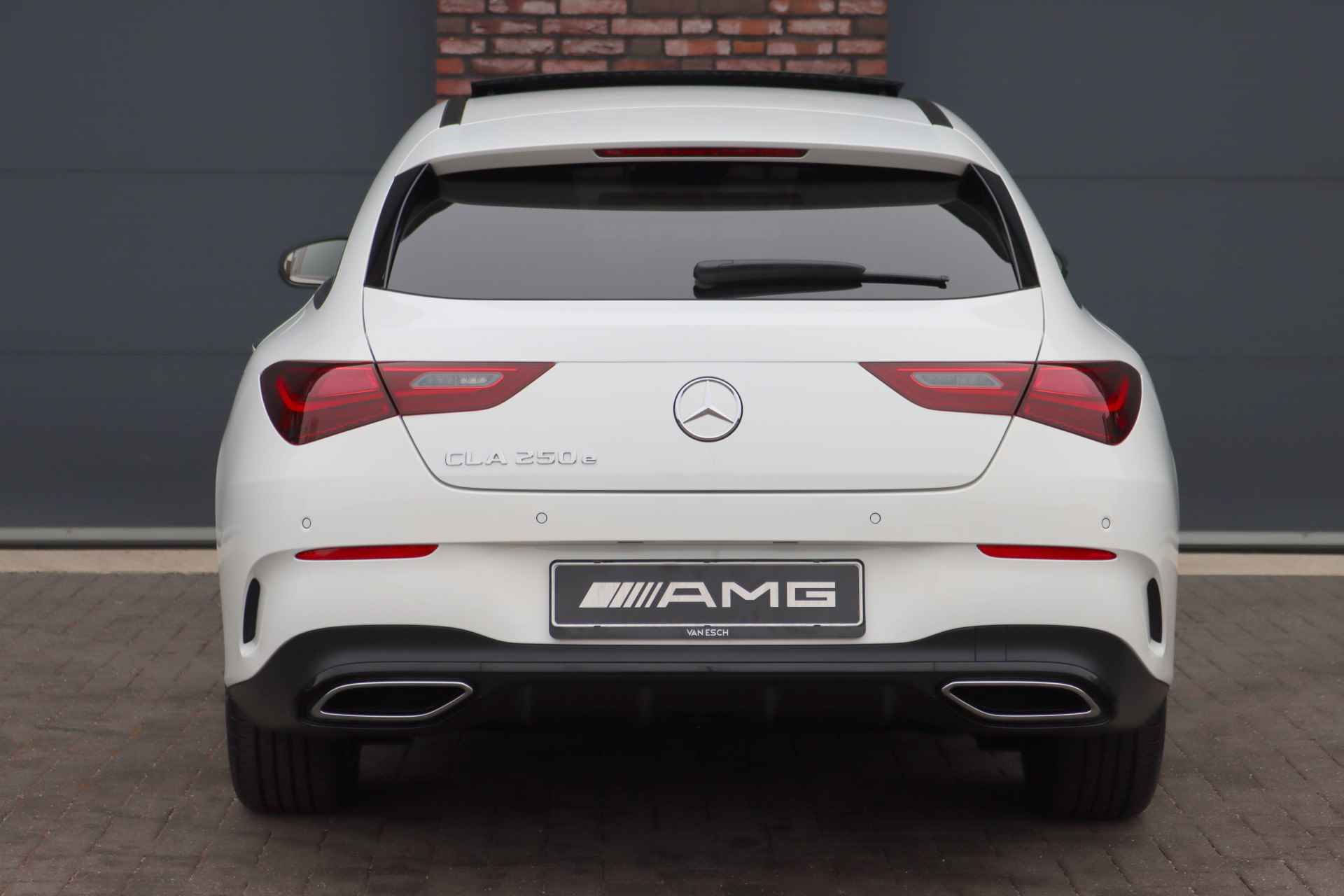 Mercedes-Benz CLA-Klasse Shooting Brake 250 e AMG Line Aut8 | Panoramadak | Distronic | Verwarmd Stuurwiel | Keyless Go | Advanced Sound System | Dodehoekassistent | Camera | Augmented Reality | - 16/40