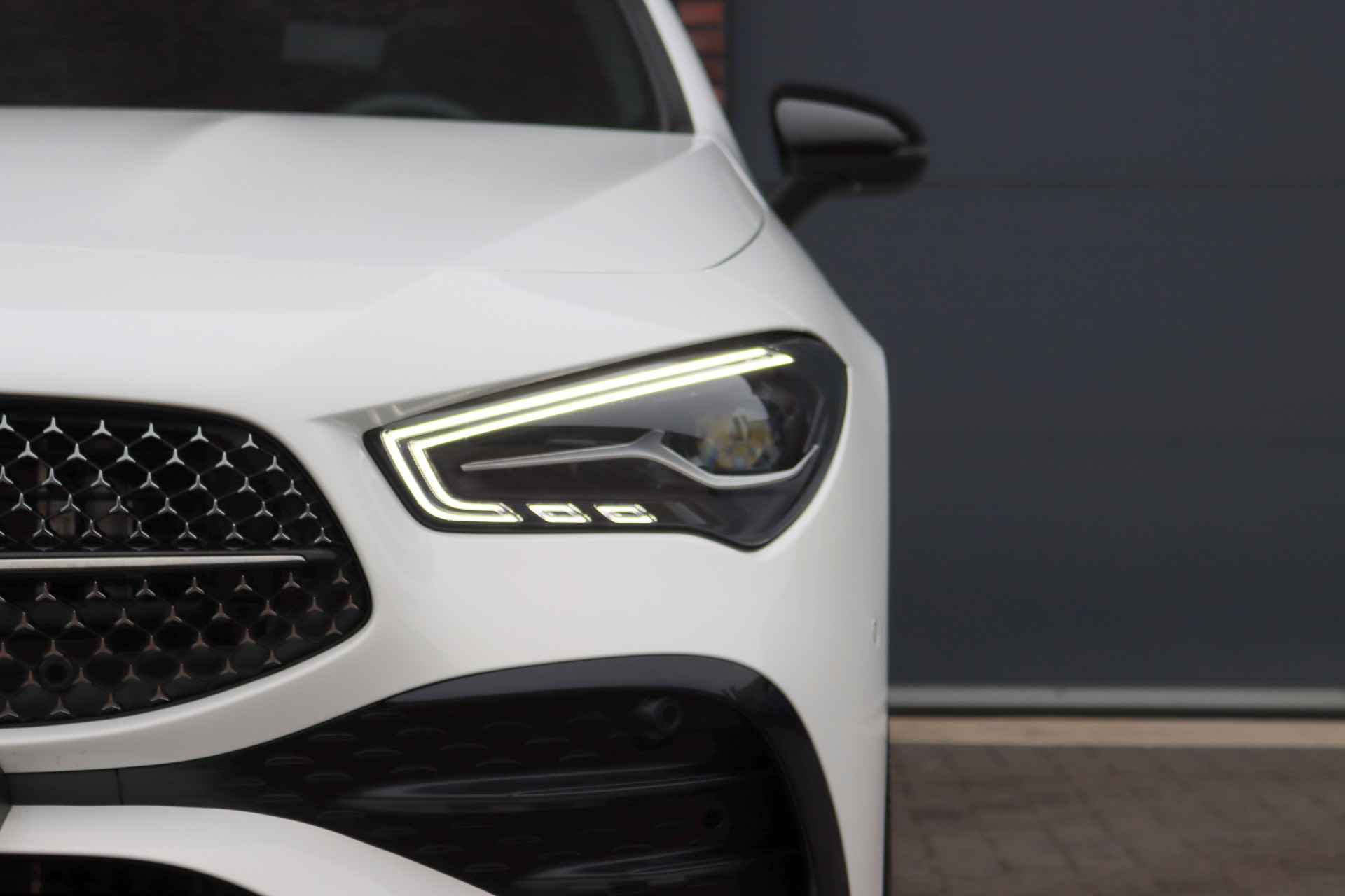 Mercedes-Benz CLA-Klasse Shooting Brake 250 e AMG Line Aut8 | Panoramadak | Distronic | Verwarmd Stuurwiel | Keyless Go | Advanced Sound System | Dodehoekassistent | Camera | Augmented Reality | - 26/40