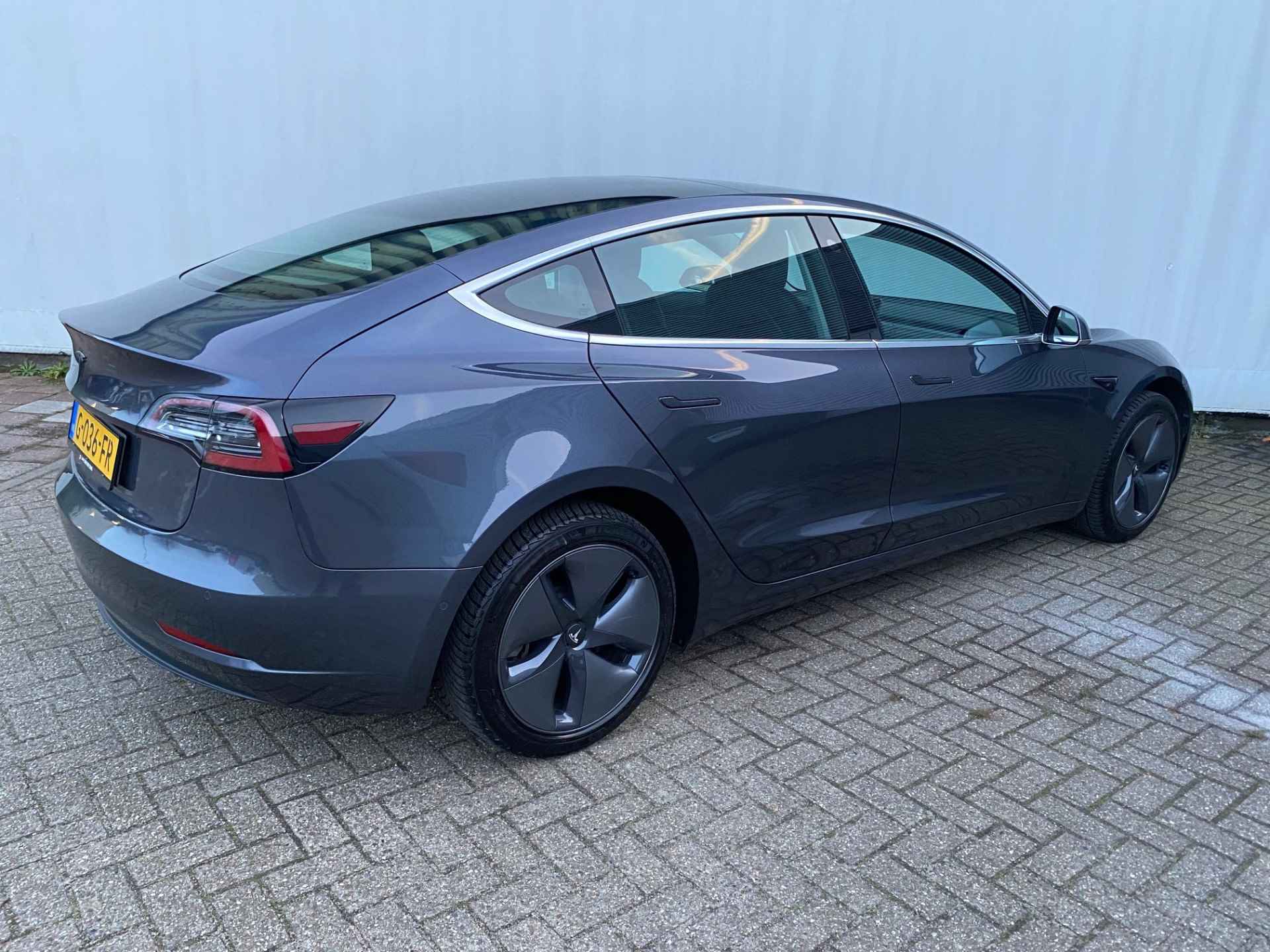 Tesla Model 3 Standard RWD Plus 60 kWh - 5/18