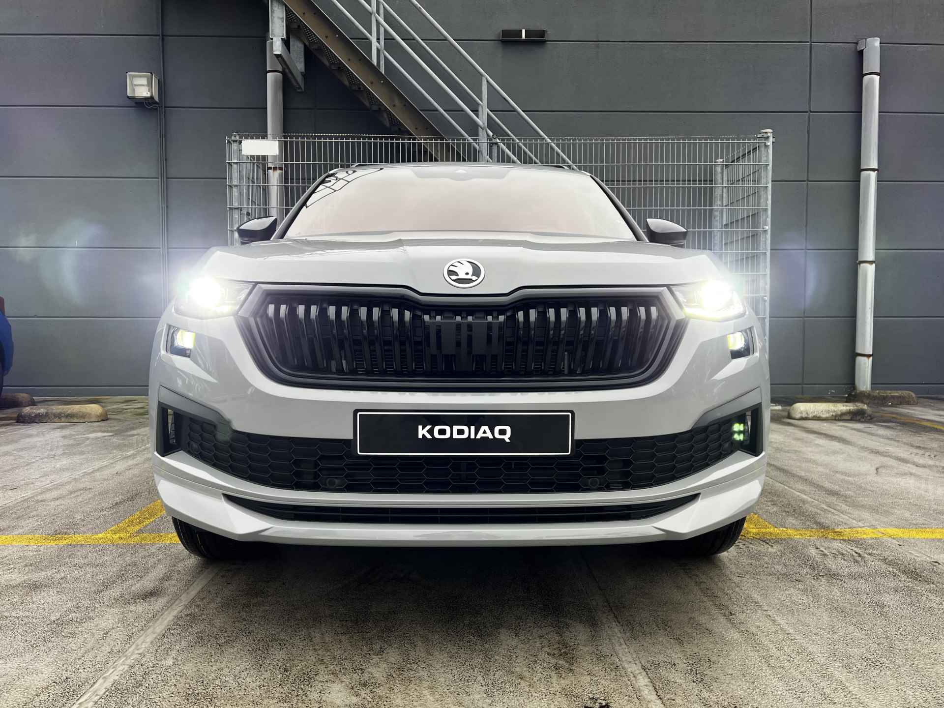 Škoda Kodiaq 1.5 TSI Sportline Business 7p. Derde zit rij - Panoramisch schuif/kantel dak - Sunset pakket - 5/21